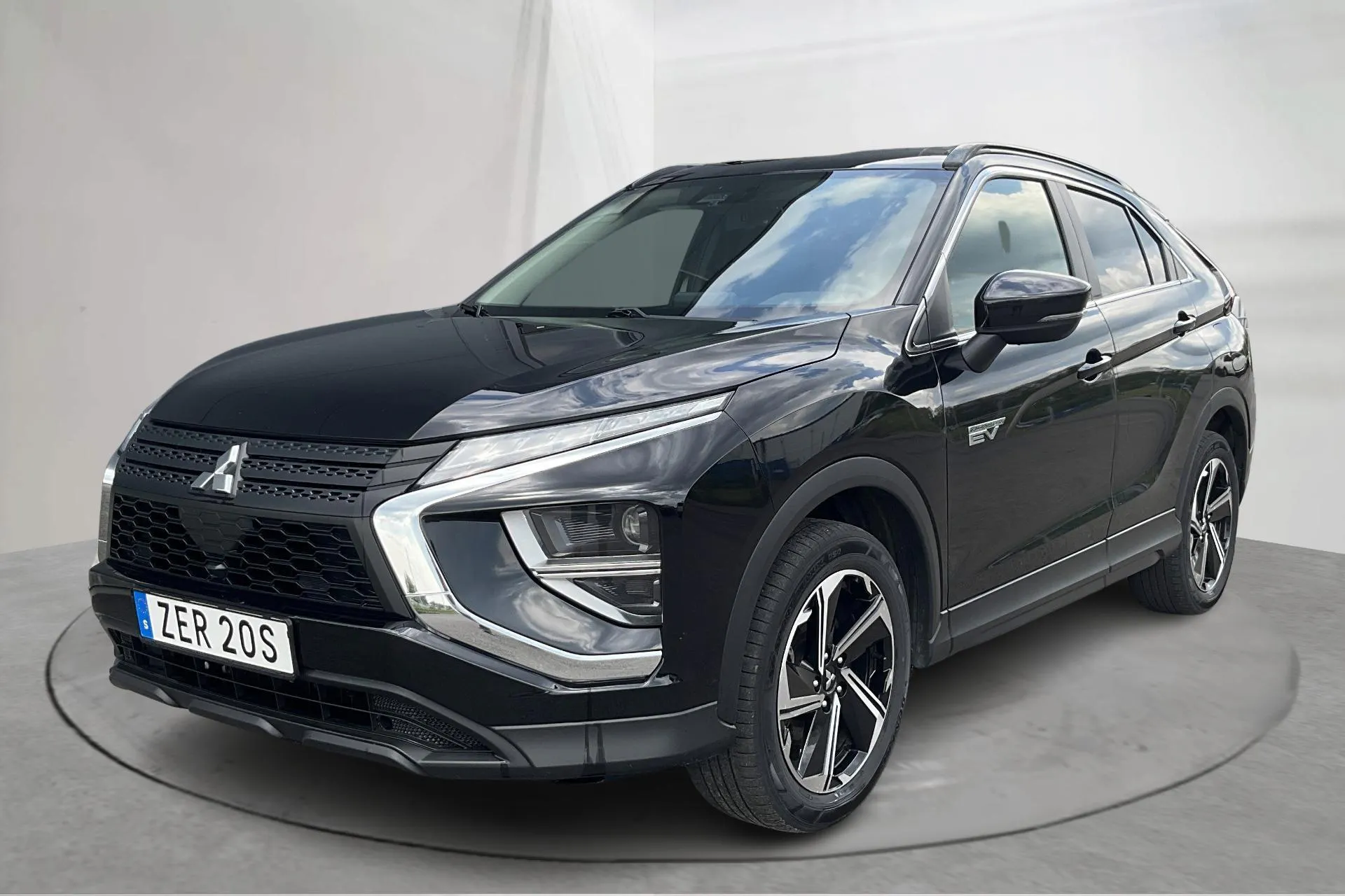 Presentationsfoto 1 av 17: Mitsubishi Eclipse Cross 2.4 PHEV 4WD (185hk) - 7 270 mil - Automat - svart - 2021
