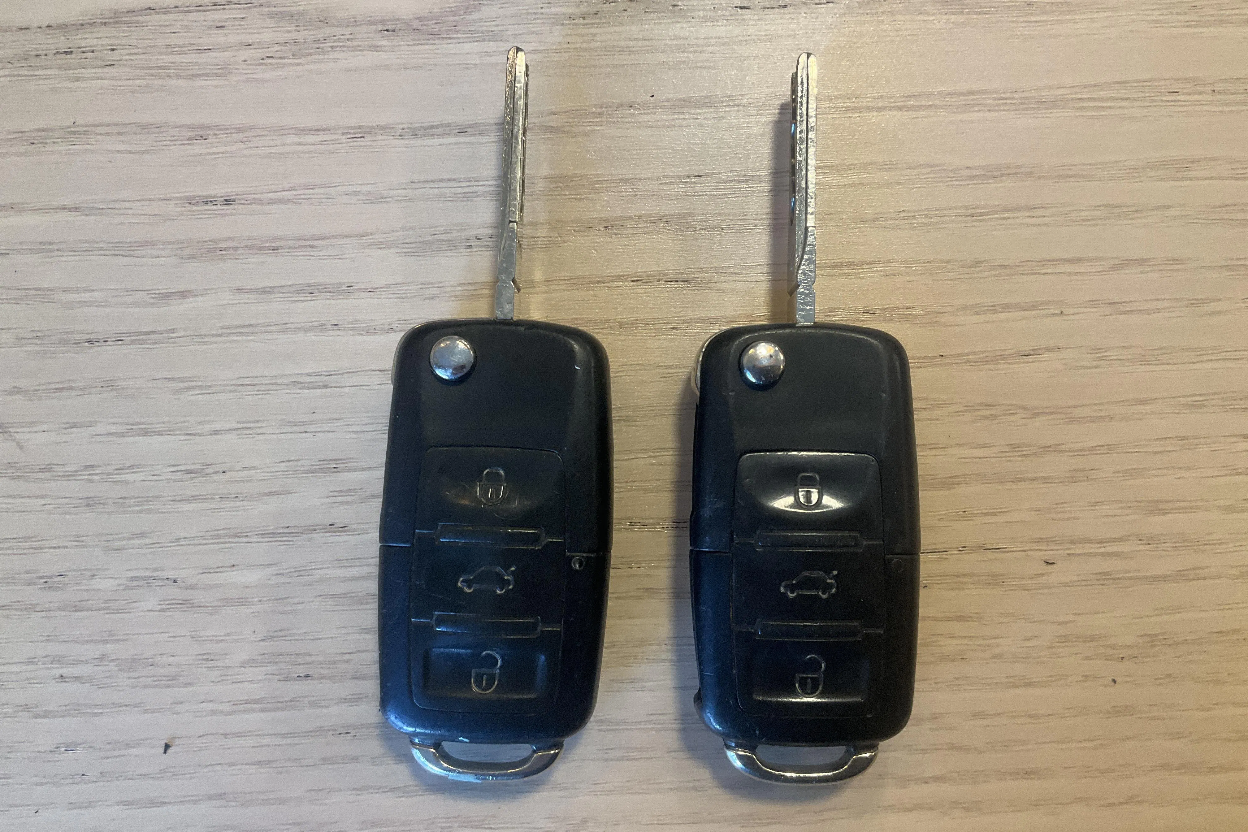 Presentation photo 14 of 14: VW Touran 2.0 EcoFuel (109hk) - 239 600 km - Manual - black - 2009