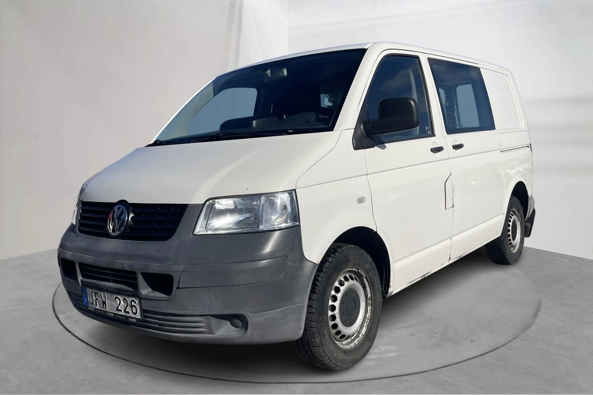 Presentationsfoto 1 av 16: VW Transporter T5 2.5 TDI 4-motion (174hk) - 20 716 mil - Manuell - vit - 2007