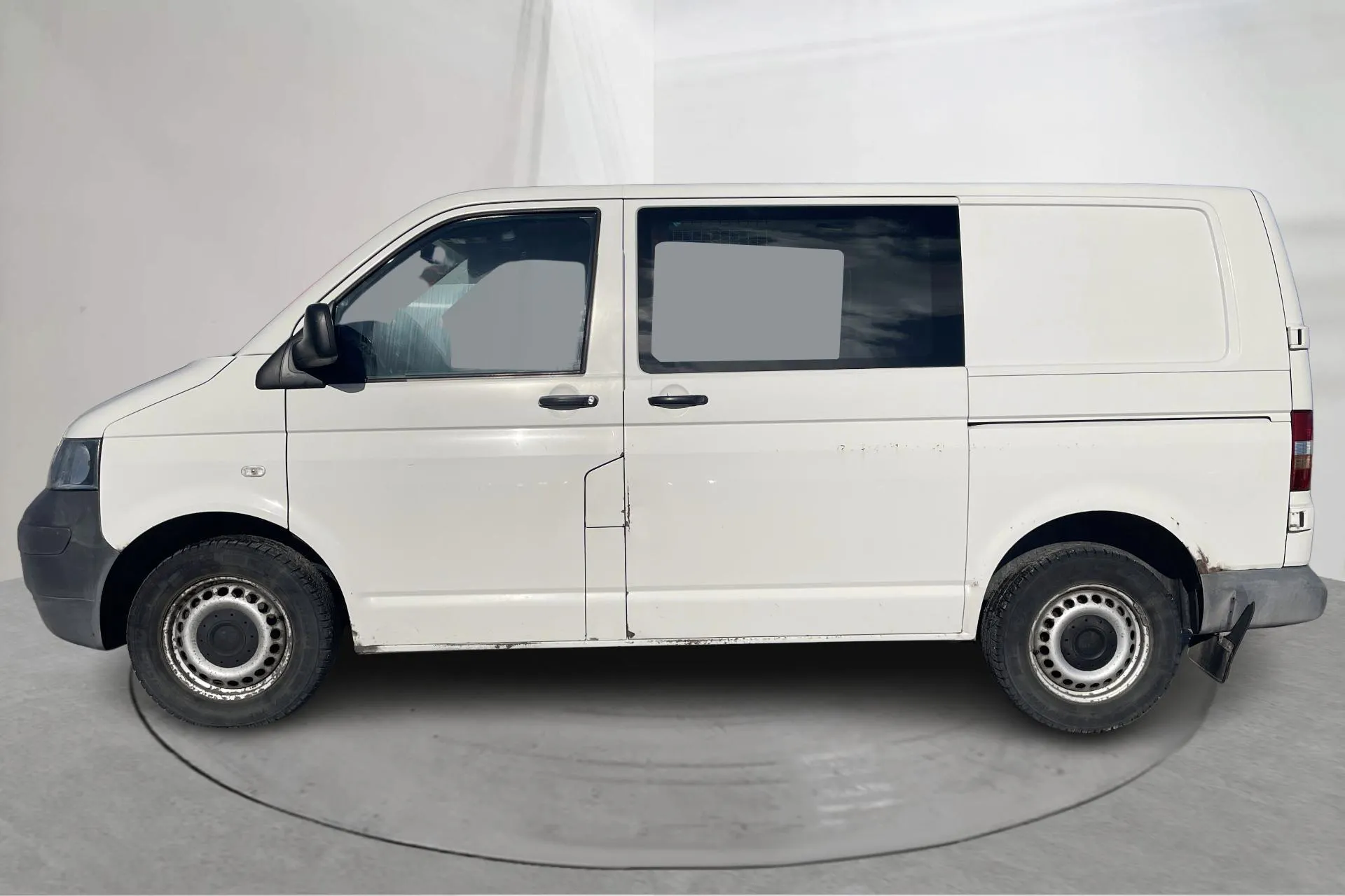 Presentationsfoto 2 av 16: VW Transporter T5 2.5 TDI 4-motion (174hk) - 20 716 mil - Manuell - vit - 2007