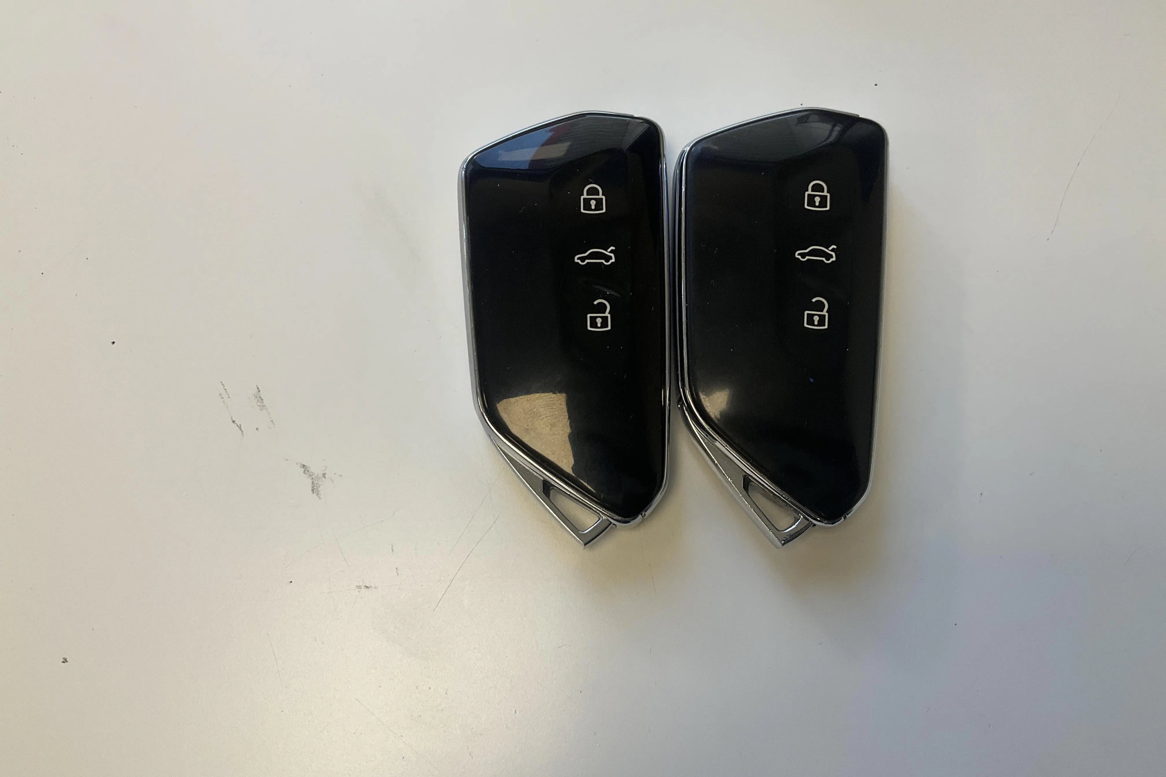 Presentationsfoto 16 av 16: Skoda Enyaq iV 80 (204hk) - 10 149 mil - Automat - röd - 2022