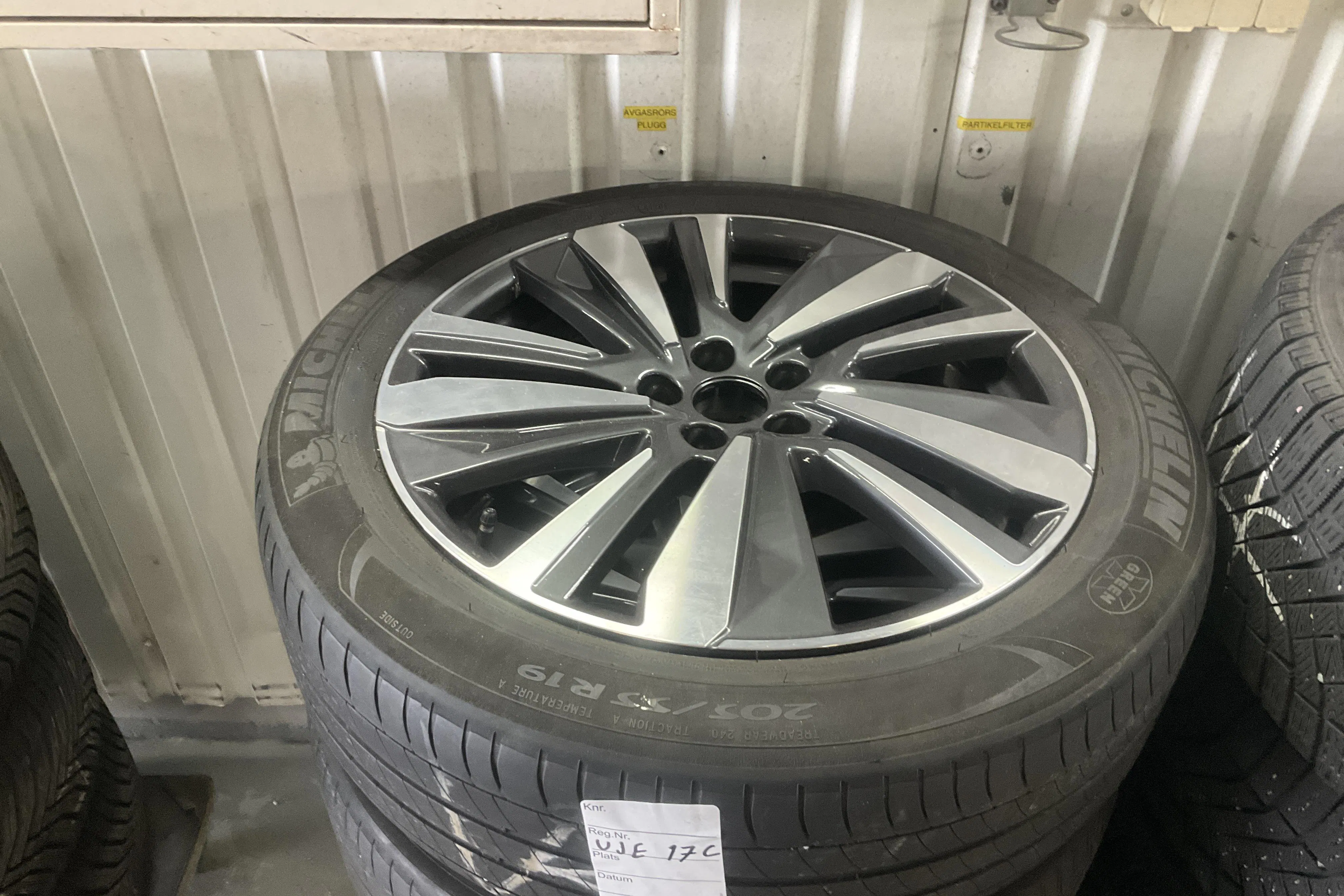 Presentationsfoto 17 av 17: Peugeot 3008 1.6 Plug-in Hybrid 4 (300hk) - 11 634 mil - Automat - vit - 2020