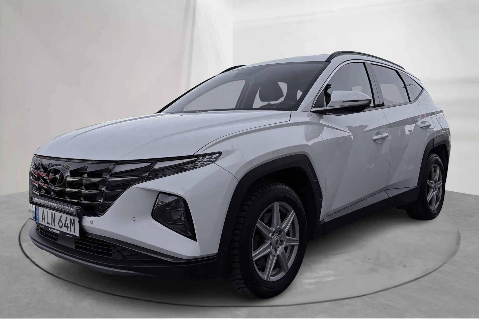 Presentation photo 1 of 17: Hyundai Tucson 1.6 GDI Hybrid 4WD (230hk) - 111 400 km - Automatic - white - 2023