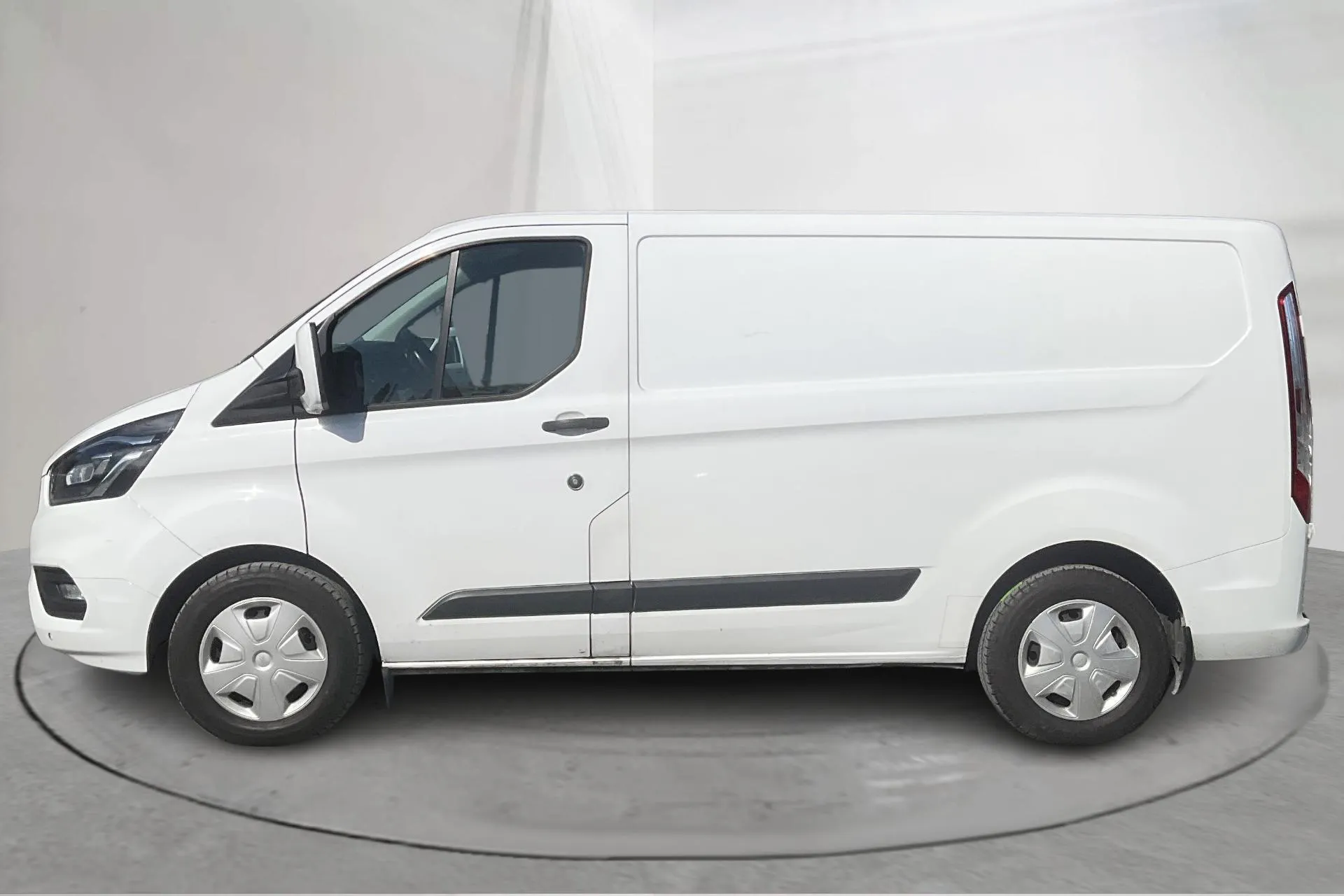 Presentation photo 2 of 13: Ford Transit Custom 280 (130hk) - 146 210 km - Automatic - white - 2019