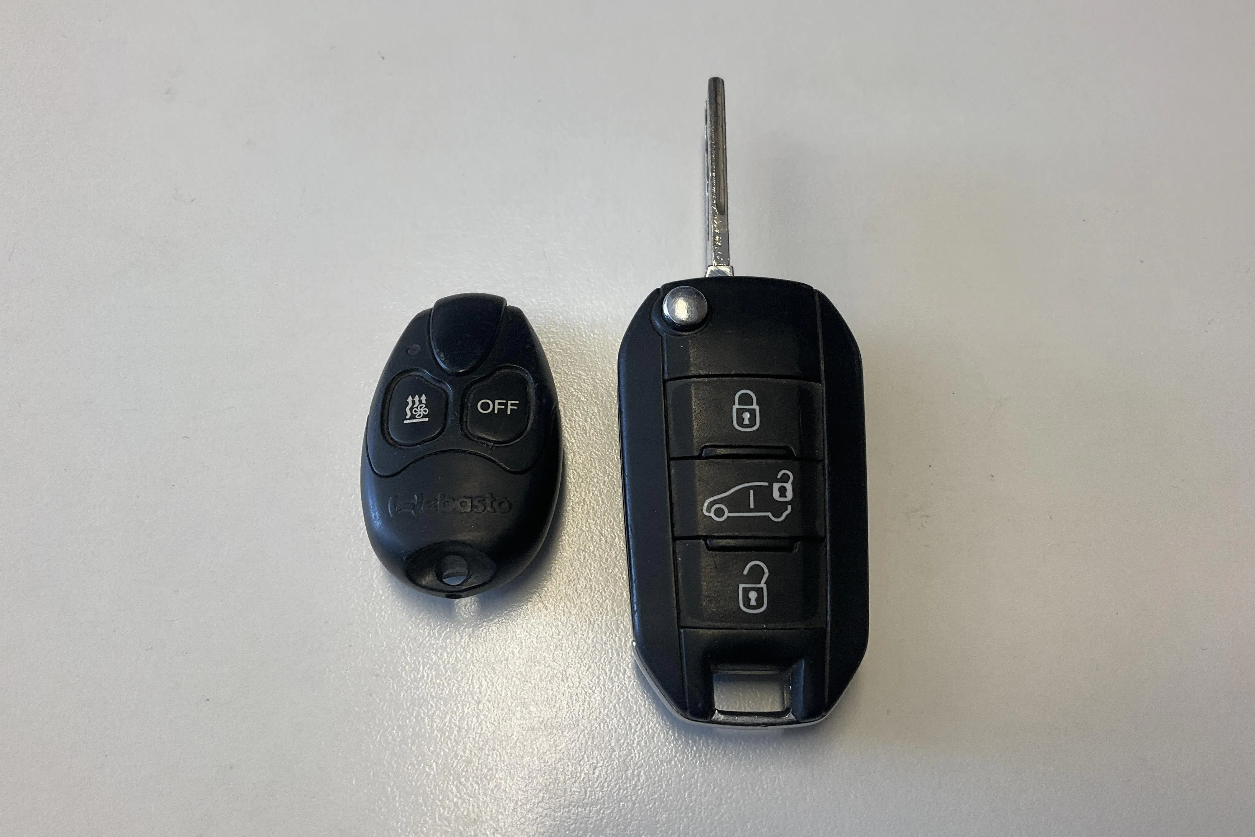 Presentation photo 13 of 13: Peugeot Partner 1.5 HDI Skåp (130hk) - 58 120 km - Automatic - white - 2020