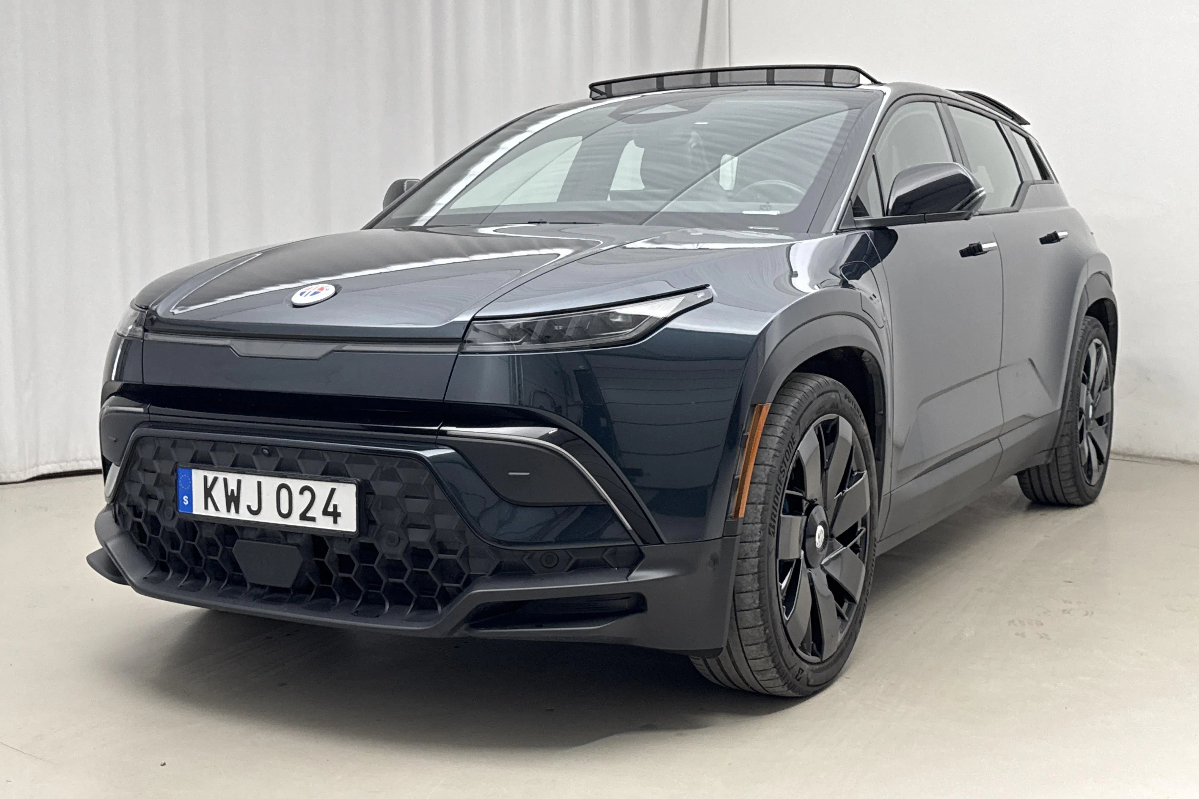 Presentationsfoto 1 av 25: Fisker Ocean Extreme (571hk) - 3 425 mil - Automat - grön - 2023