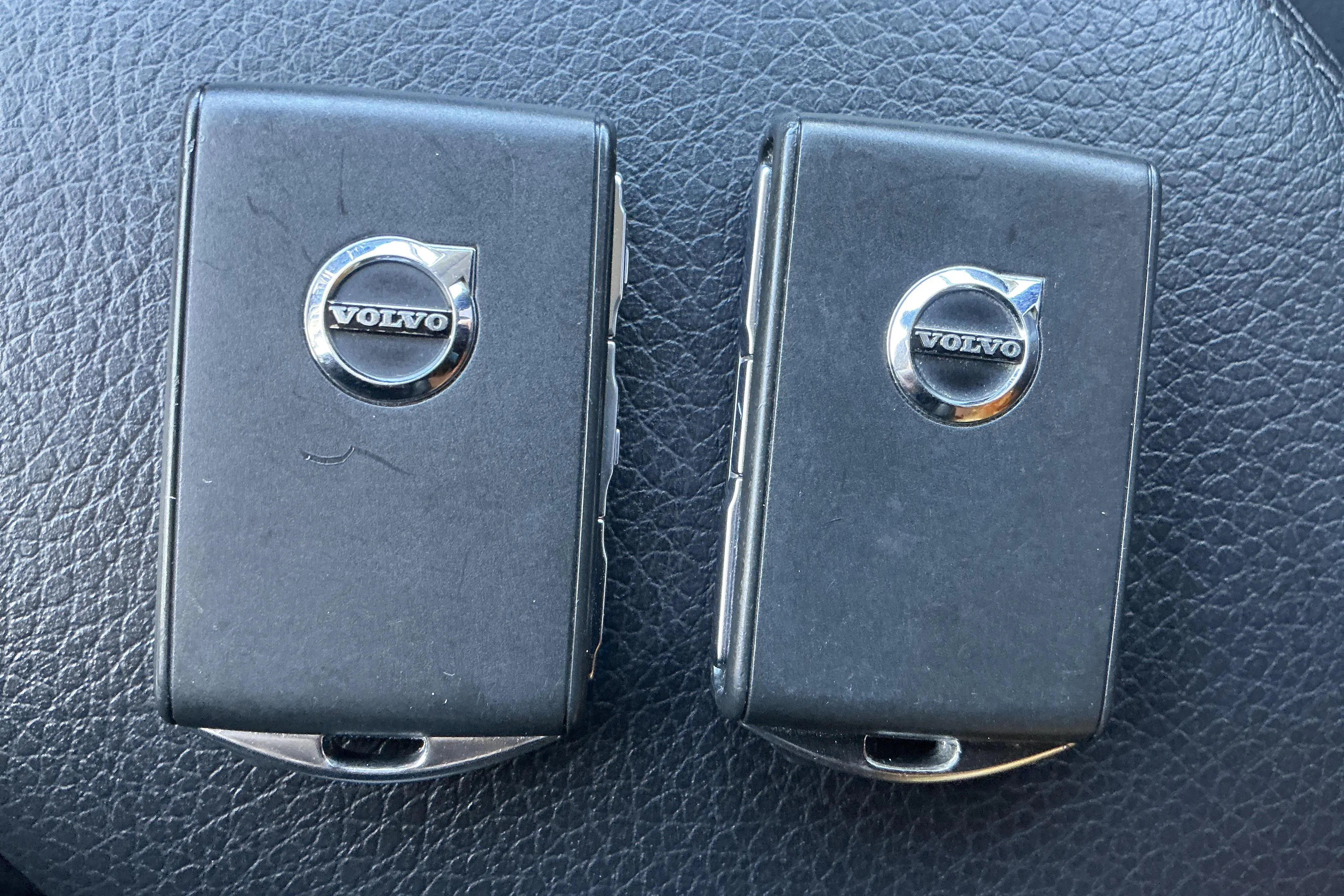 Presentationsfoto 18 av 18: Volvo XC60 D4 2WD (190hk) - 11 508 mil - Automat - grå - 2020