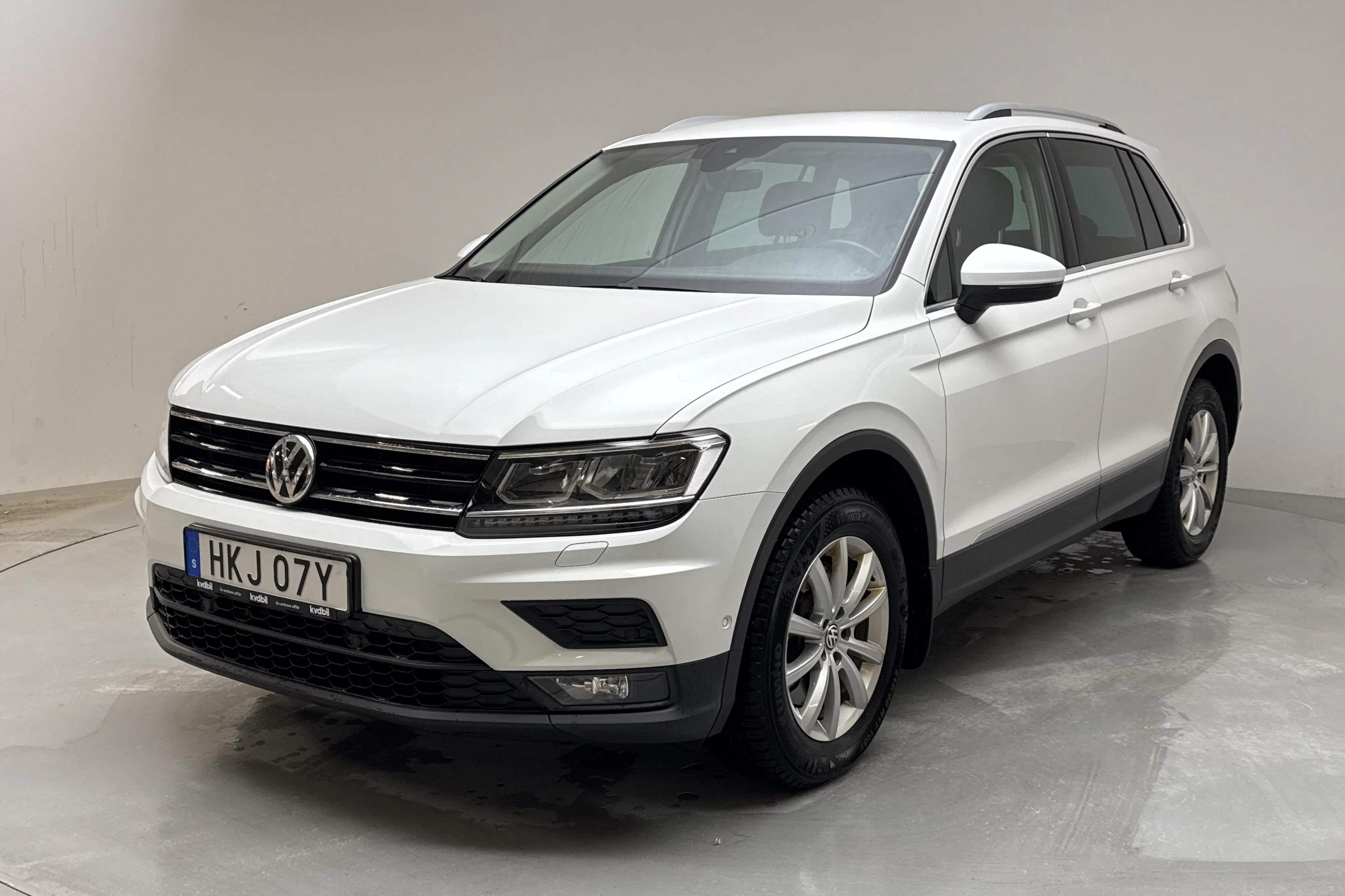 Presentation photo 1 of 15: VW Tiguan 2.0 TSI 4MOTION (190hk) - 160 340 km - Automatic - white - 2020