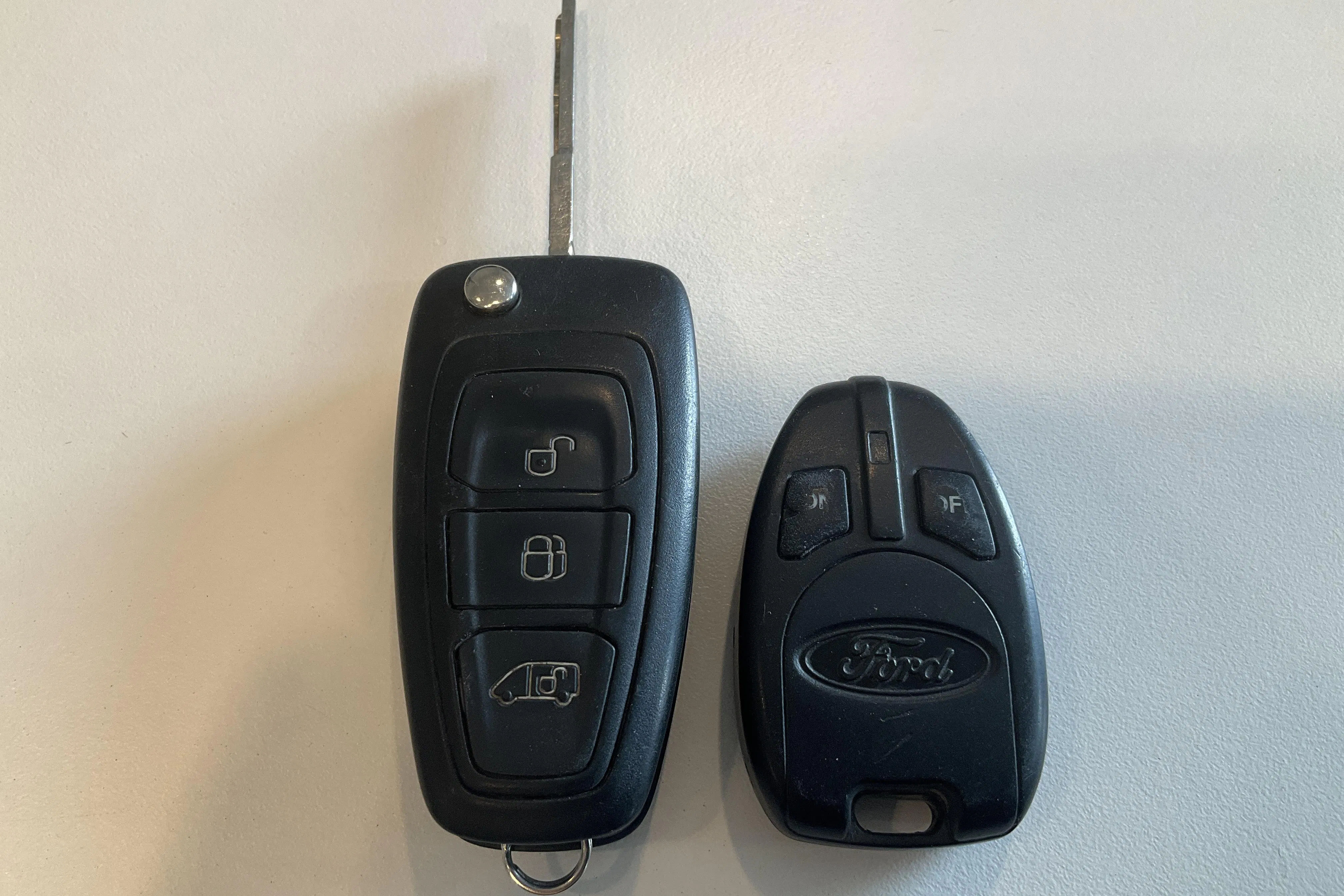 Presentationsfoto 18 av 18: Ford Transit Custom 300 (130hk) - 15 000 mil - Automat - vit - 2018