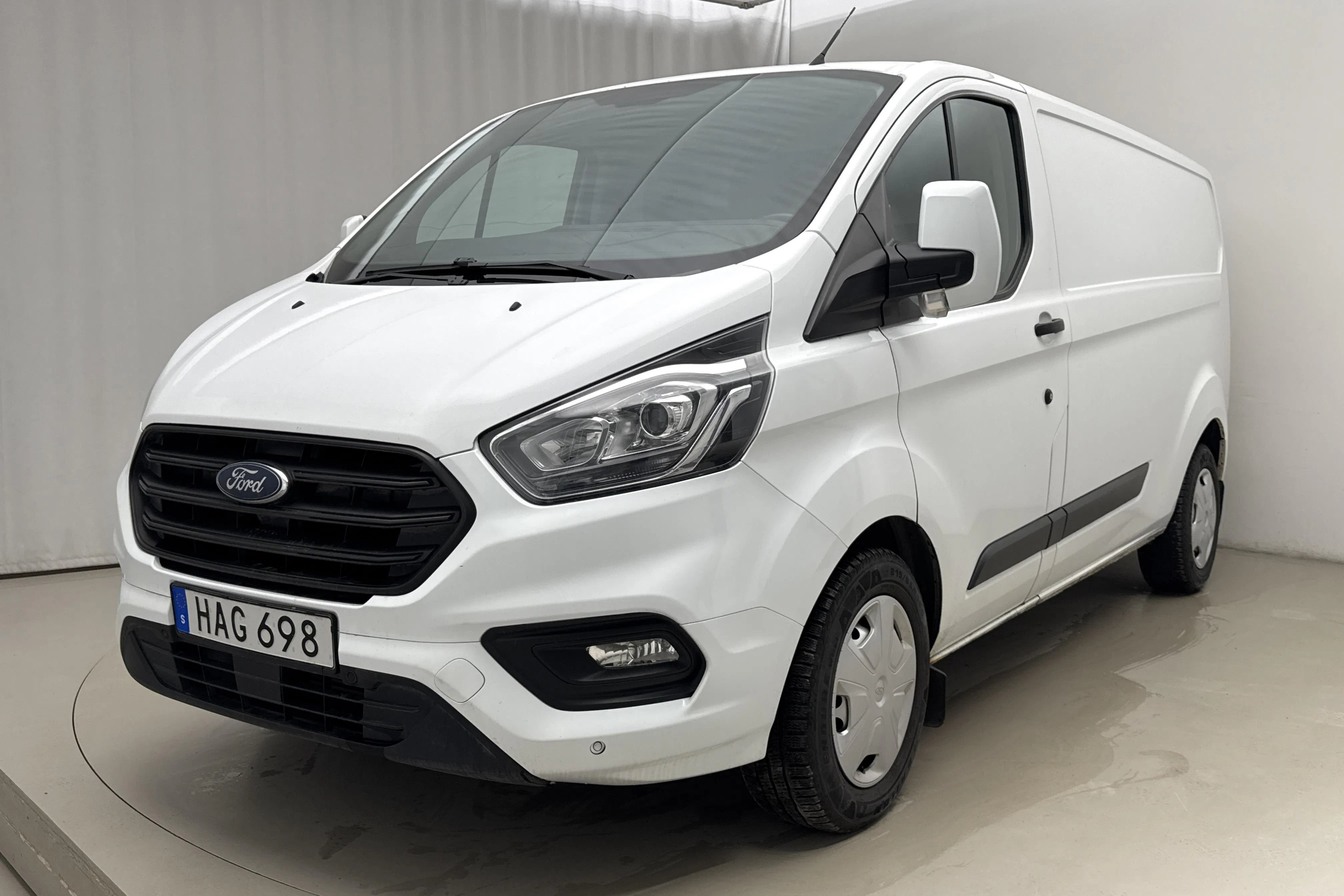 Presentation photo 1 of 16: Ford Transit Custom 300 (130hk) - 158 600 km - Automatic - white - 2018
