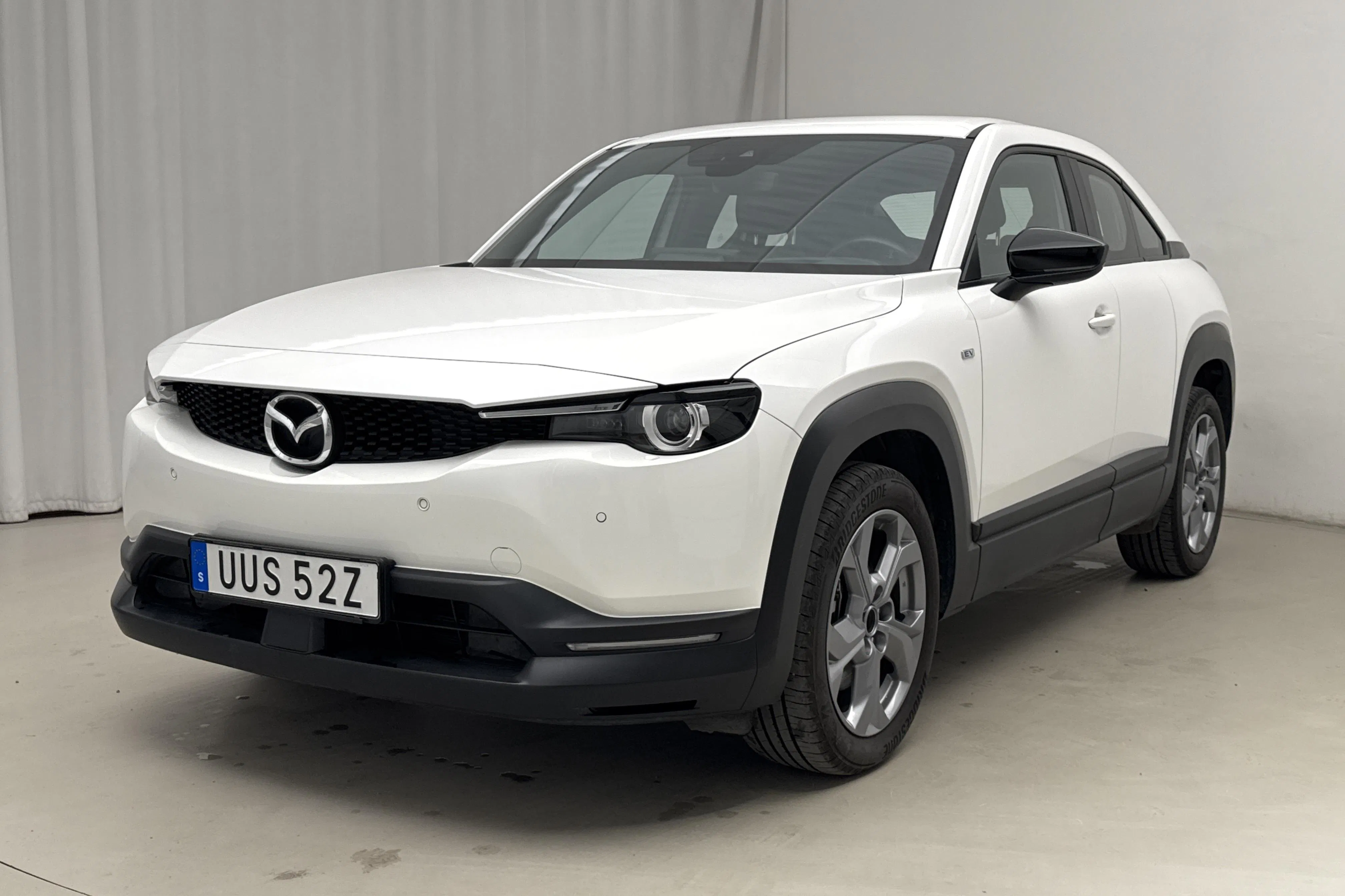 Presentation photo 1 of 20: Mazda MX-30 e-Skyactiv (145hk) - 11 700 km - Automatic - white - 2023