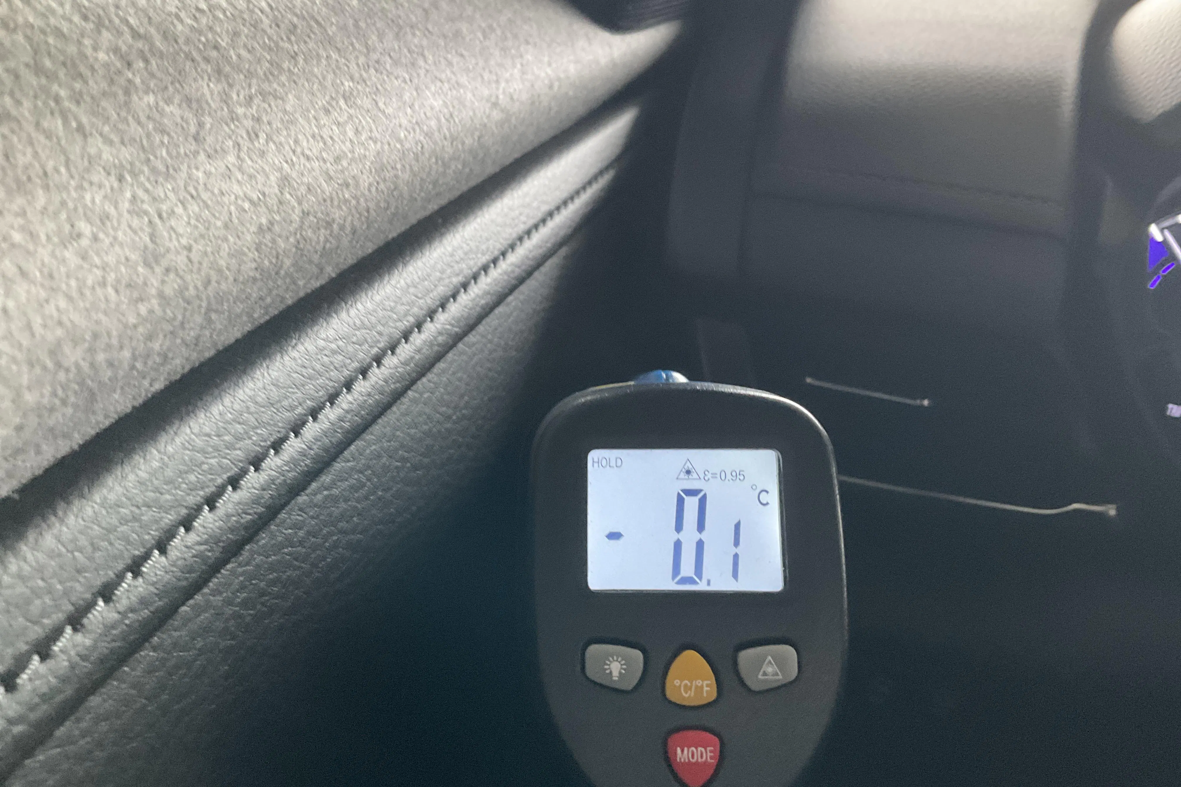 Presentation photo 15 of 15: Mazda MX-30 e-Skyactiv (145hk) - 37 010 km - Automatic - white - 2023