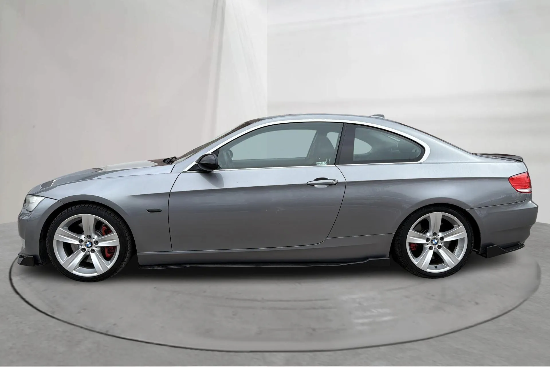 Presentation photo 2 of 13: BMW 335i Coupé, E92 (306hk) - 263 840 km - Automatic - gray - 2006