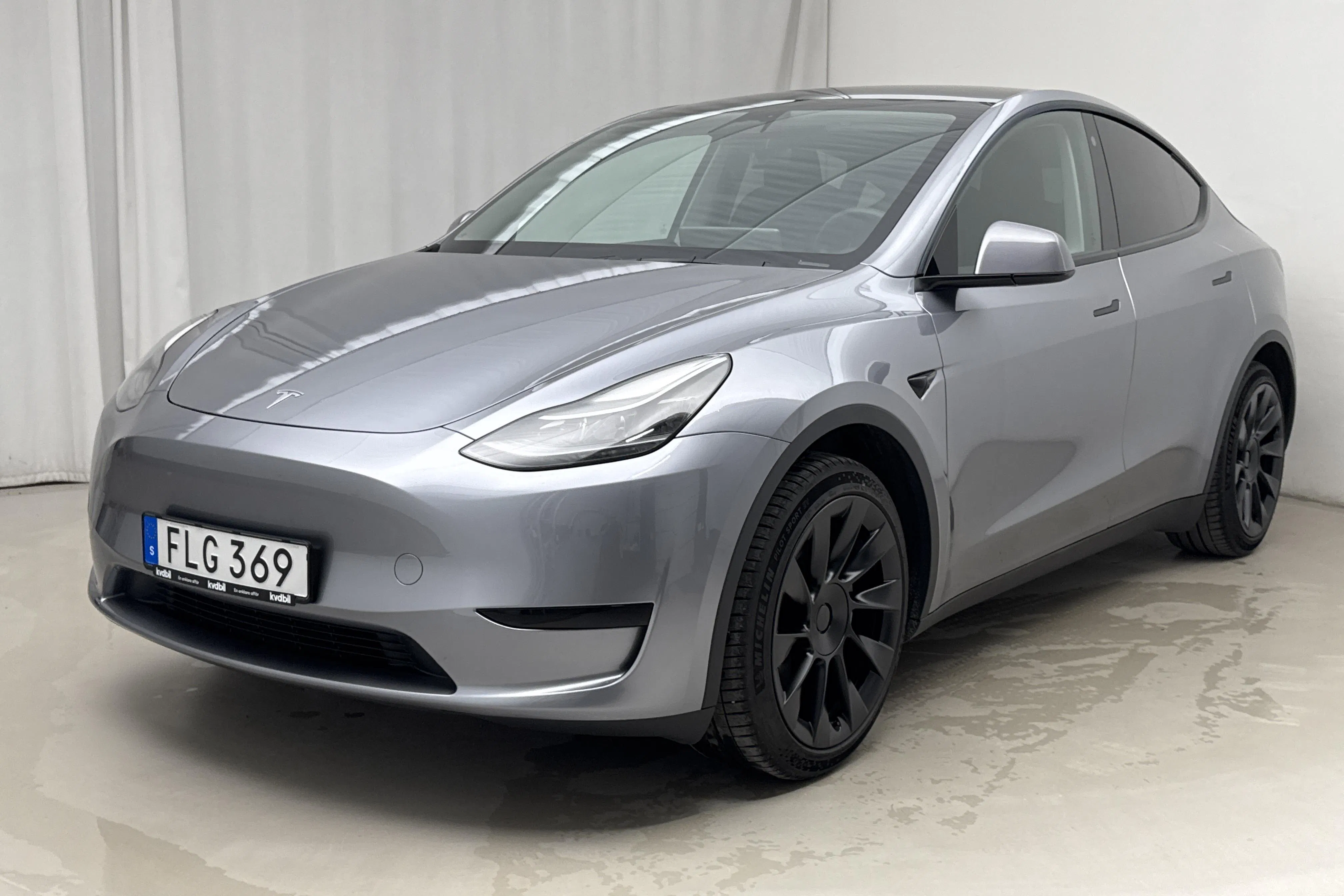 Tesla Model Y RWD