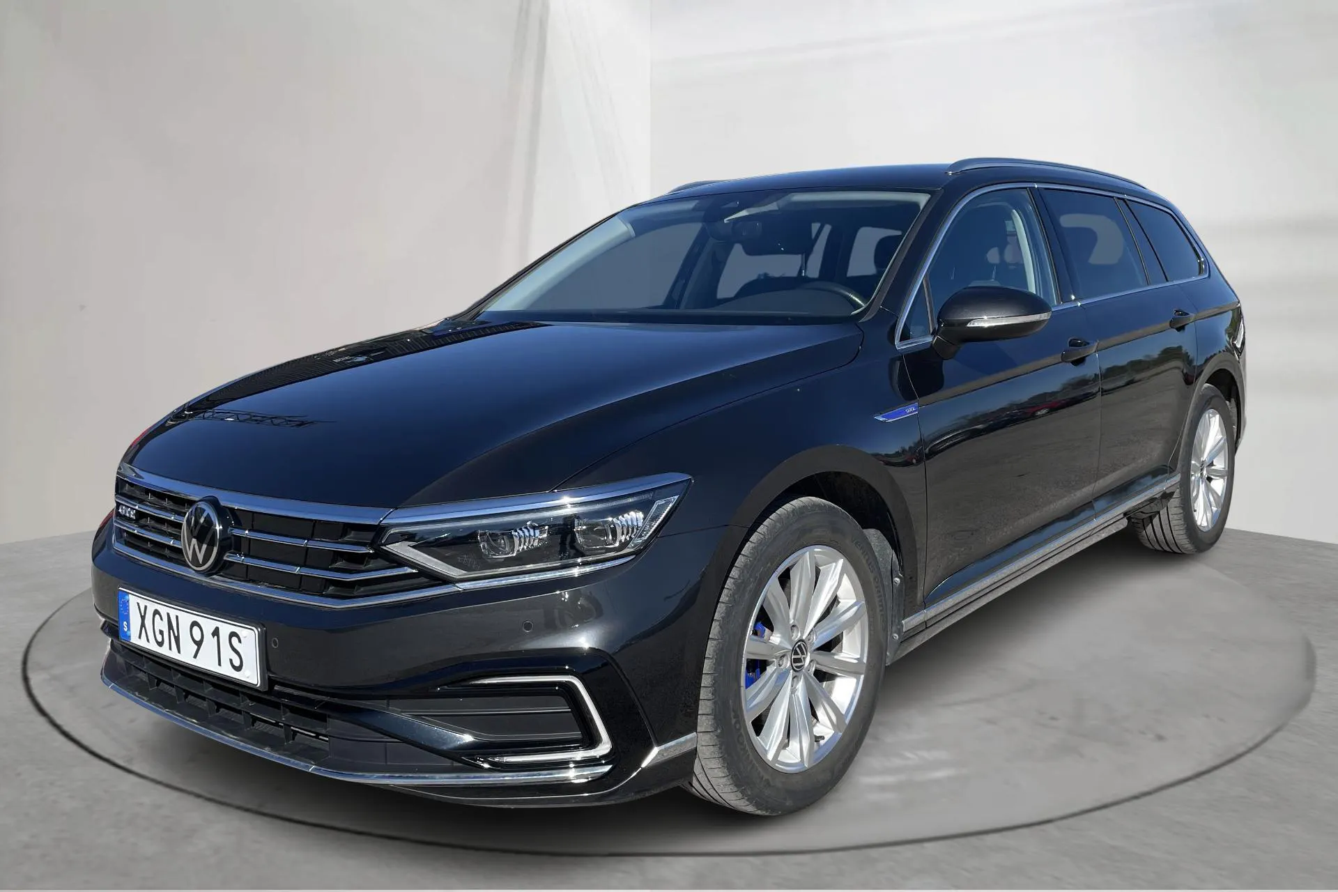 Presentationsfoto 1 av 23: VW Passat 1.4 GTE Sportscombi (218hk) - 3 723 mil - Automat - Dark Grey - 2022