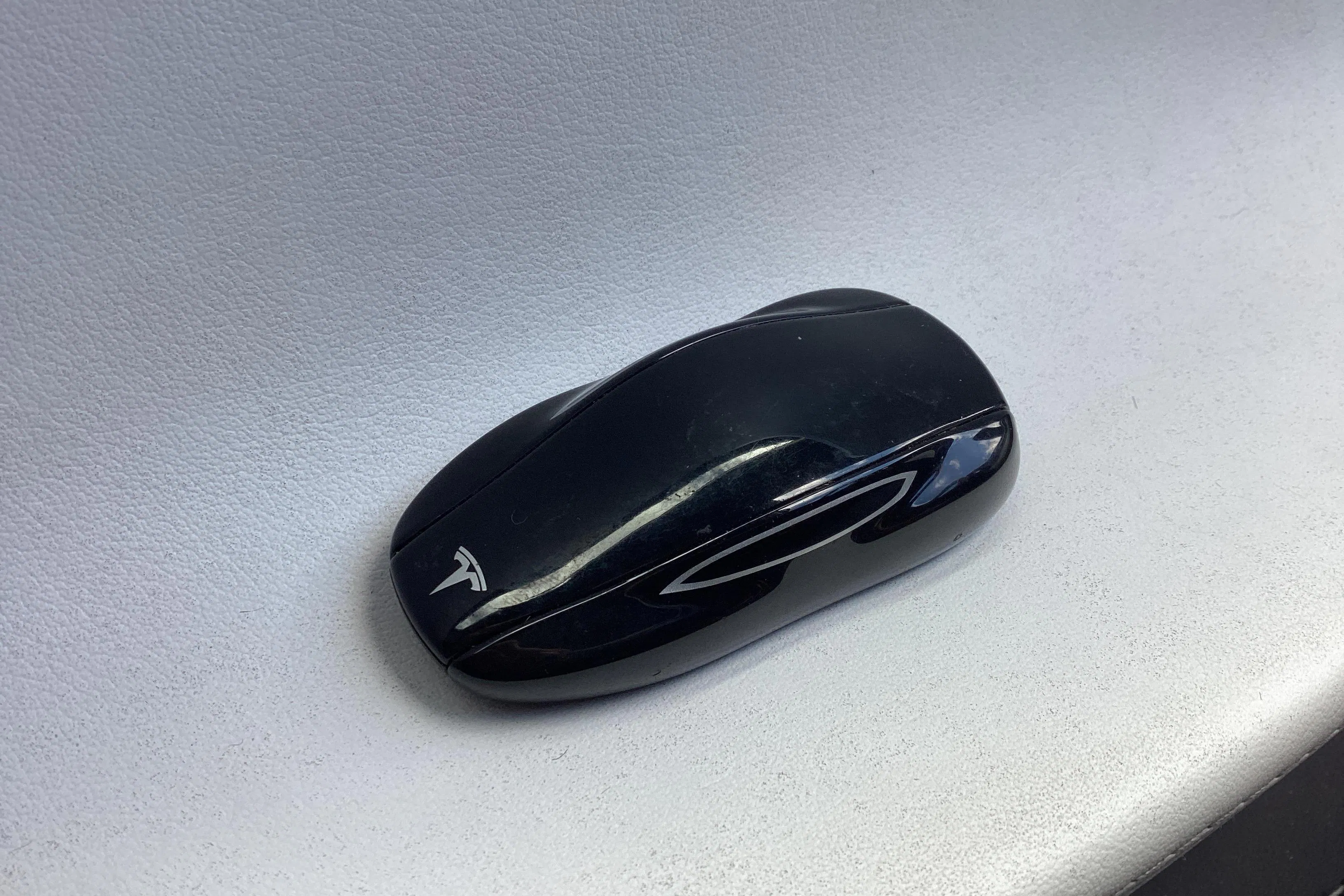Presentation photo 21 of 21: Tesla Model S 75 - 199 060 km - Automatic - white - 2017