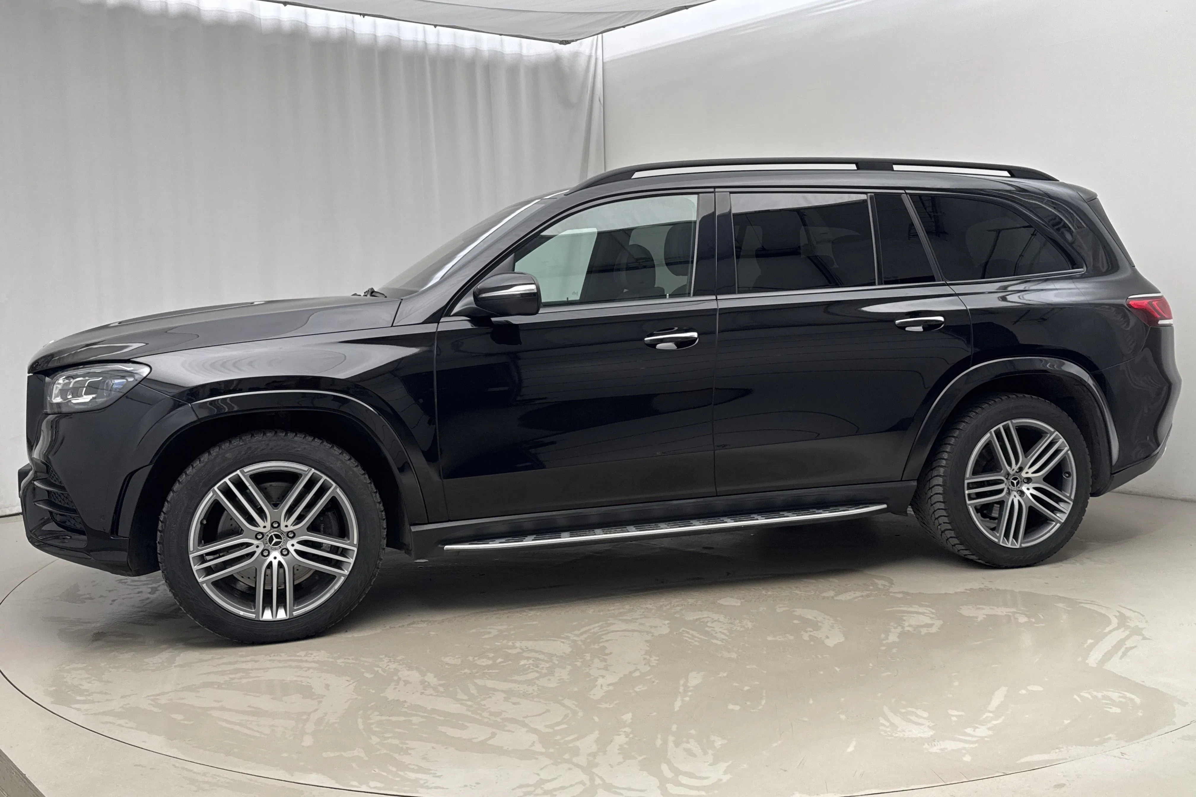 Presentationsfoto 2 av 28: Mercedes GLS 400 d 4MATIC X167 (330hk) - 14 904 mil - Automat - svart - 2020