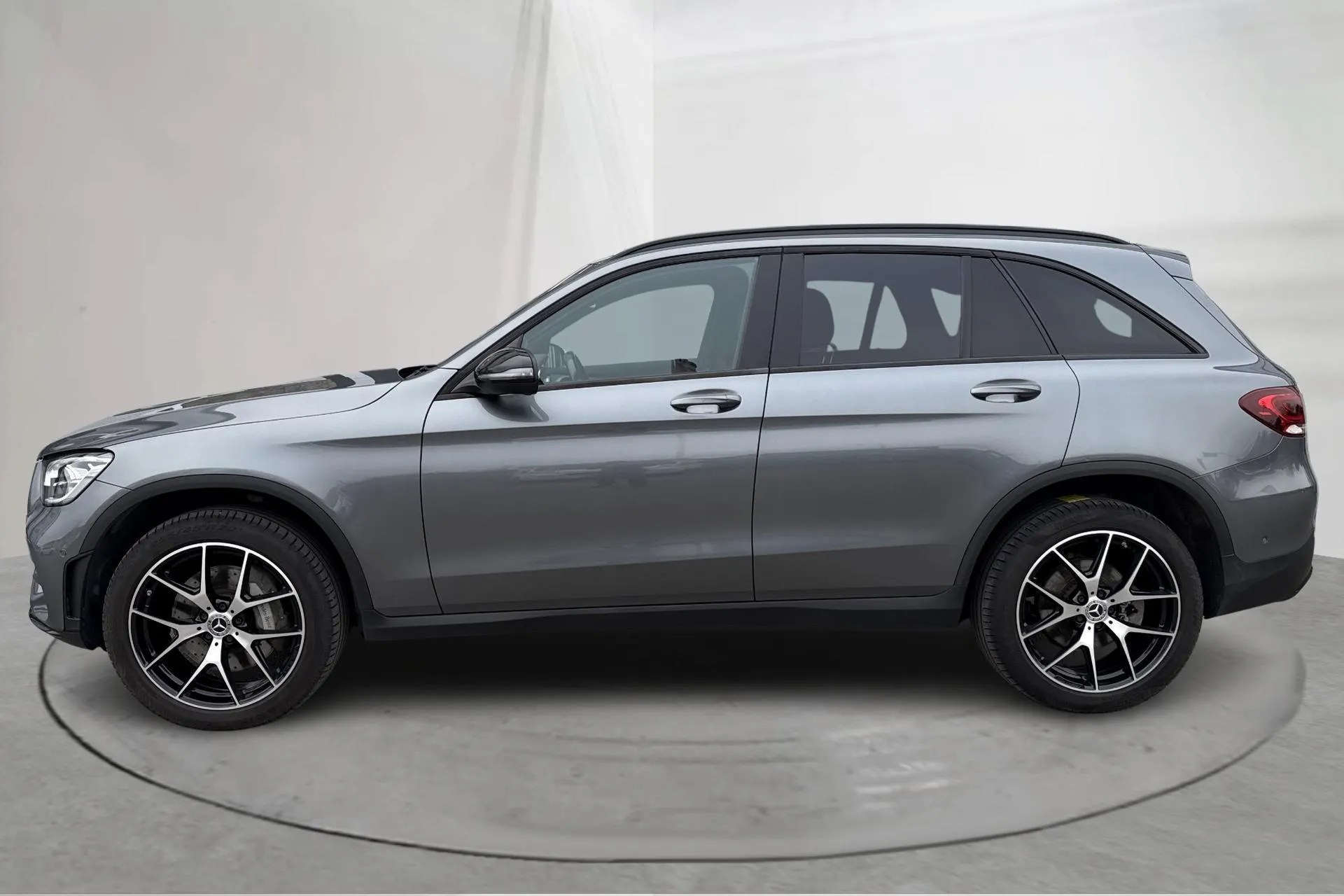 Presentationsfoto 2 av 23: Mercedes GLC 300 de 4MATIC X253 (316hk) - 12 852 mil - Automat - grå - 2022