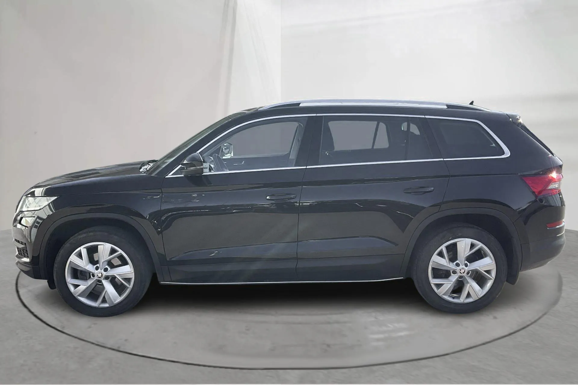 Presentationsfoto 2 av 20: Skoda Kodiaq 2.0 TDI 4X4 (190hk) - 26 207 mil - Automat - svart - 2020