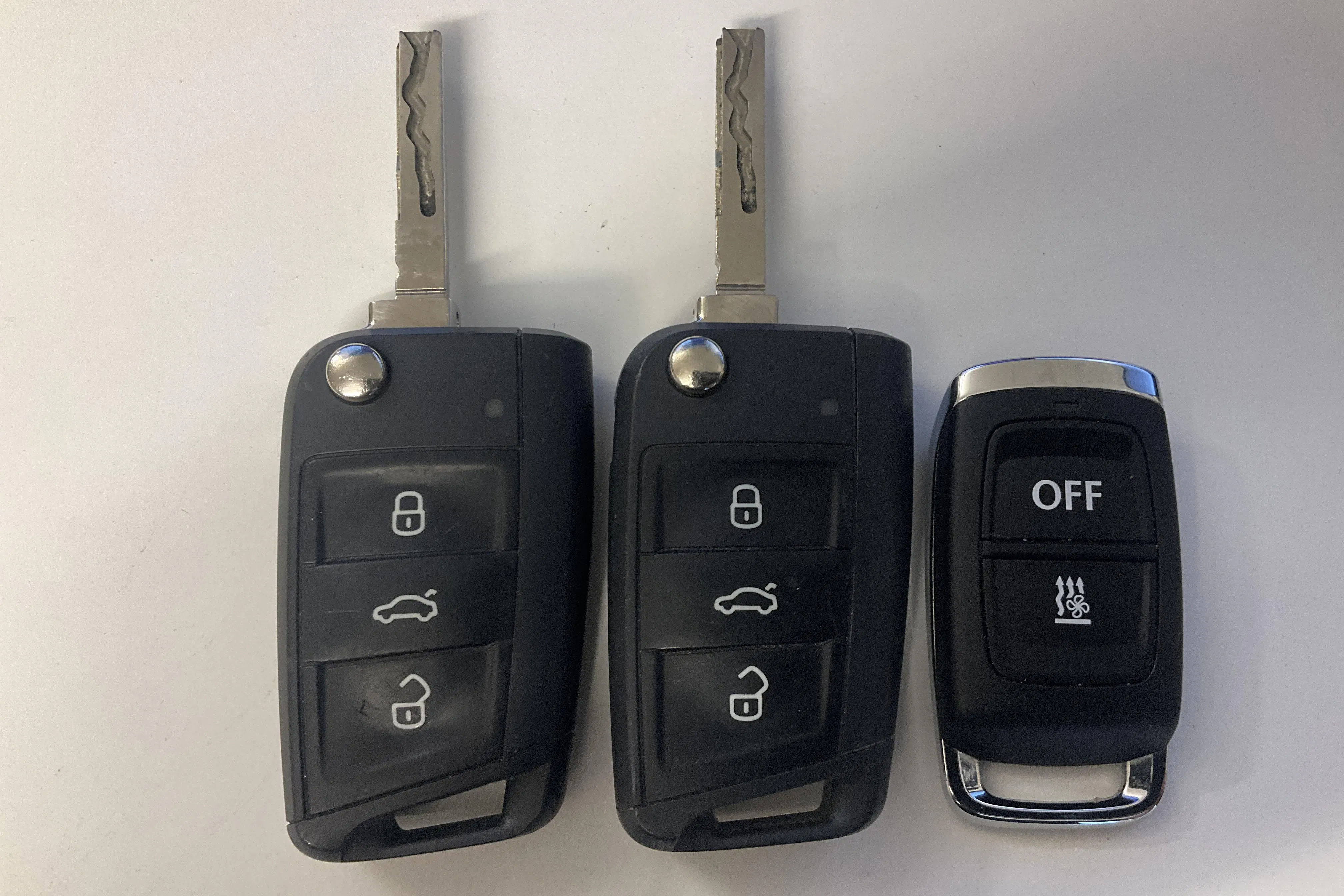 Zdjęcie prezentacyjne 18 z 18: VW Tiguan 2.0 TSI 4MOTION (180hk) - 137 820 km - Automatyczna - biały - 2018