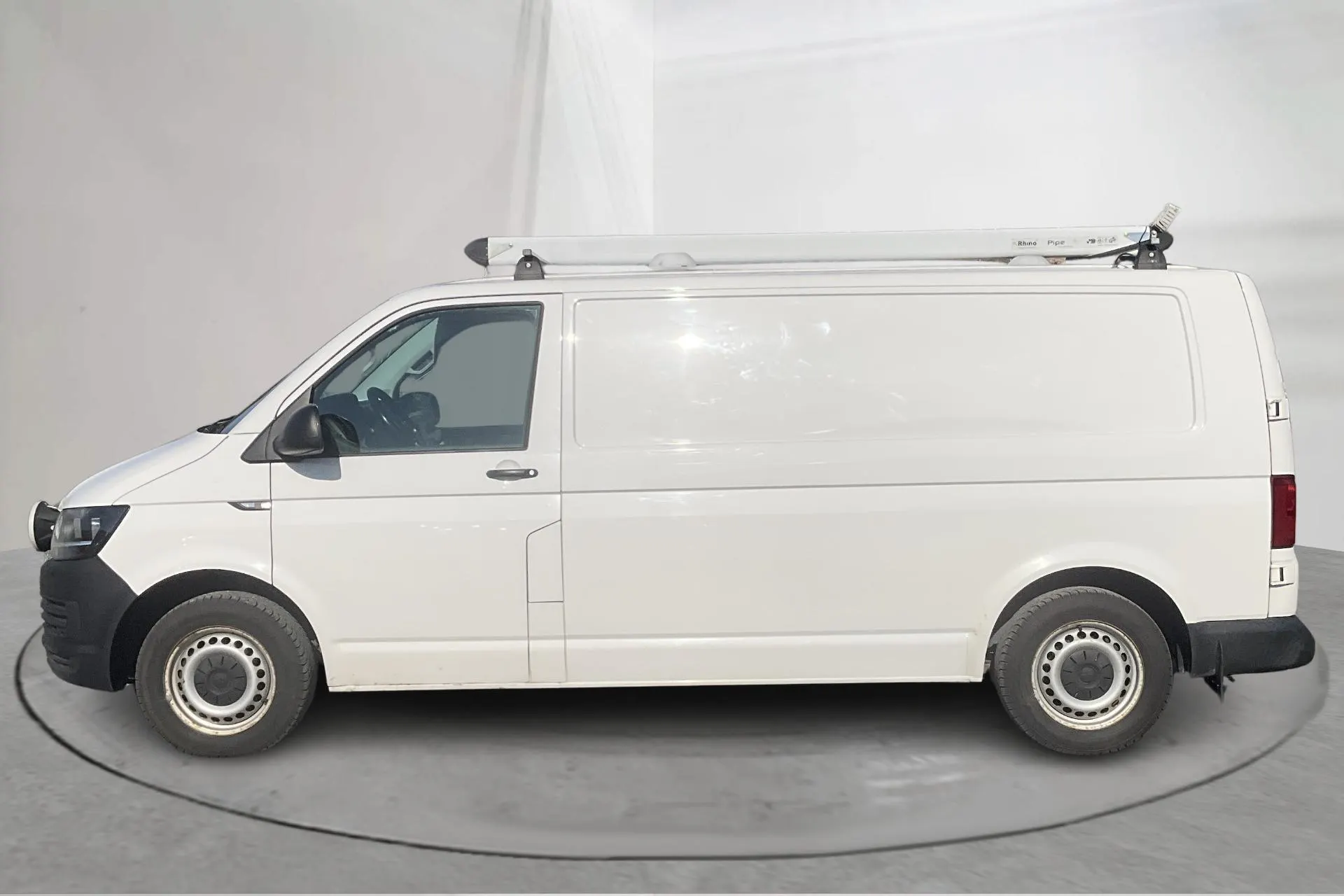 Esitlusfoto 2 aadressil 13: VW Transporter T6 2.0 TDI BMT Skåp 4MOTION (150hk) - 231 480 km - Automaatne - valge - 2018