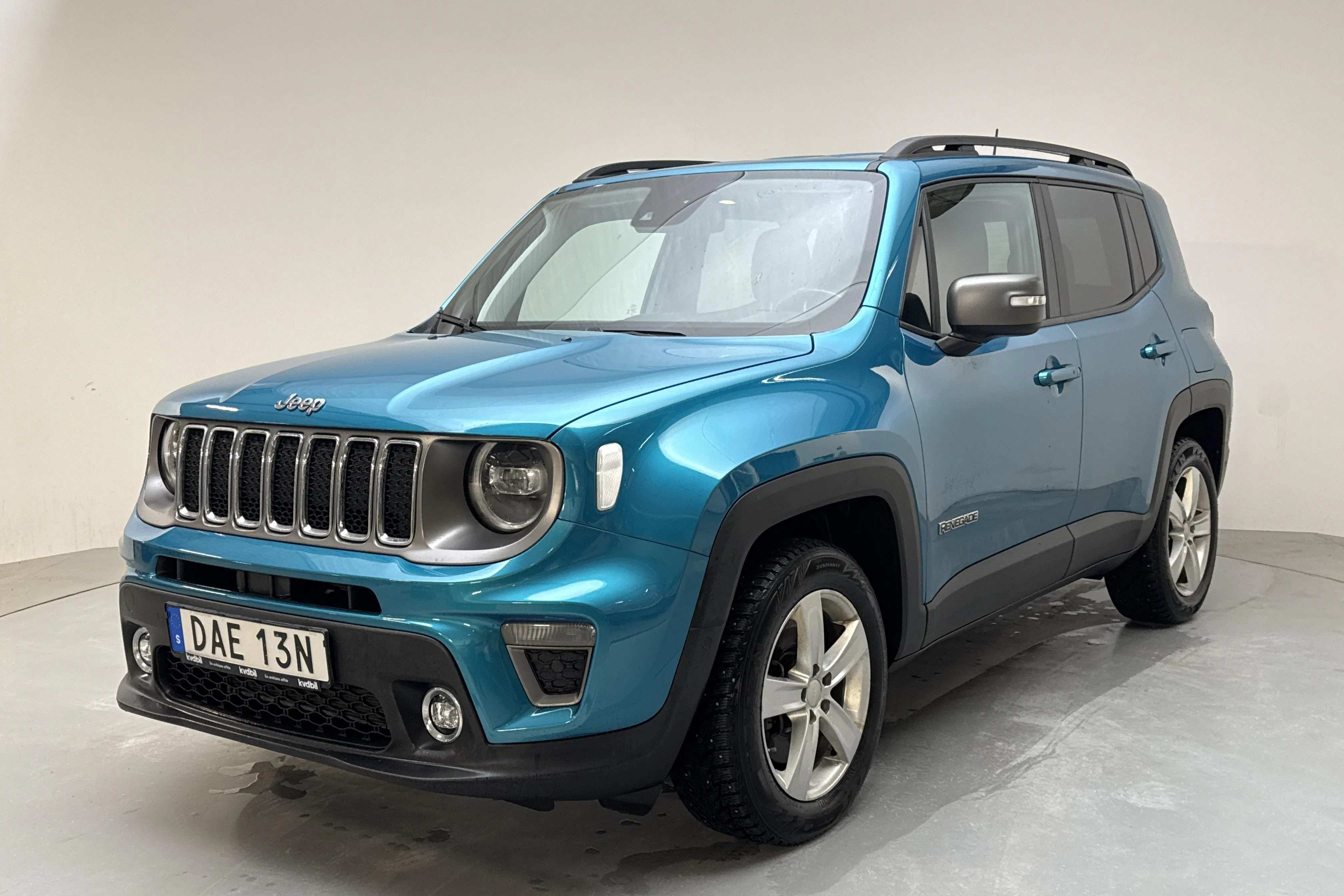 Presentationsfoto 1 av 15: Jeep Renegade 1.3 PHEV 4WD (190hk) - 9 196 mil - Automat - blå - 2020