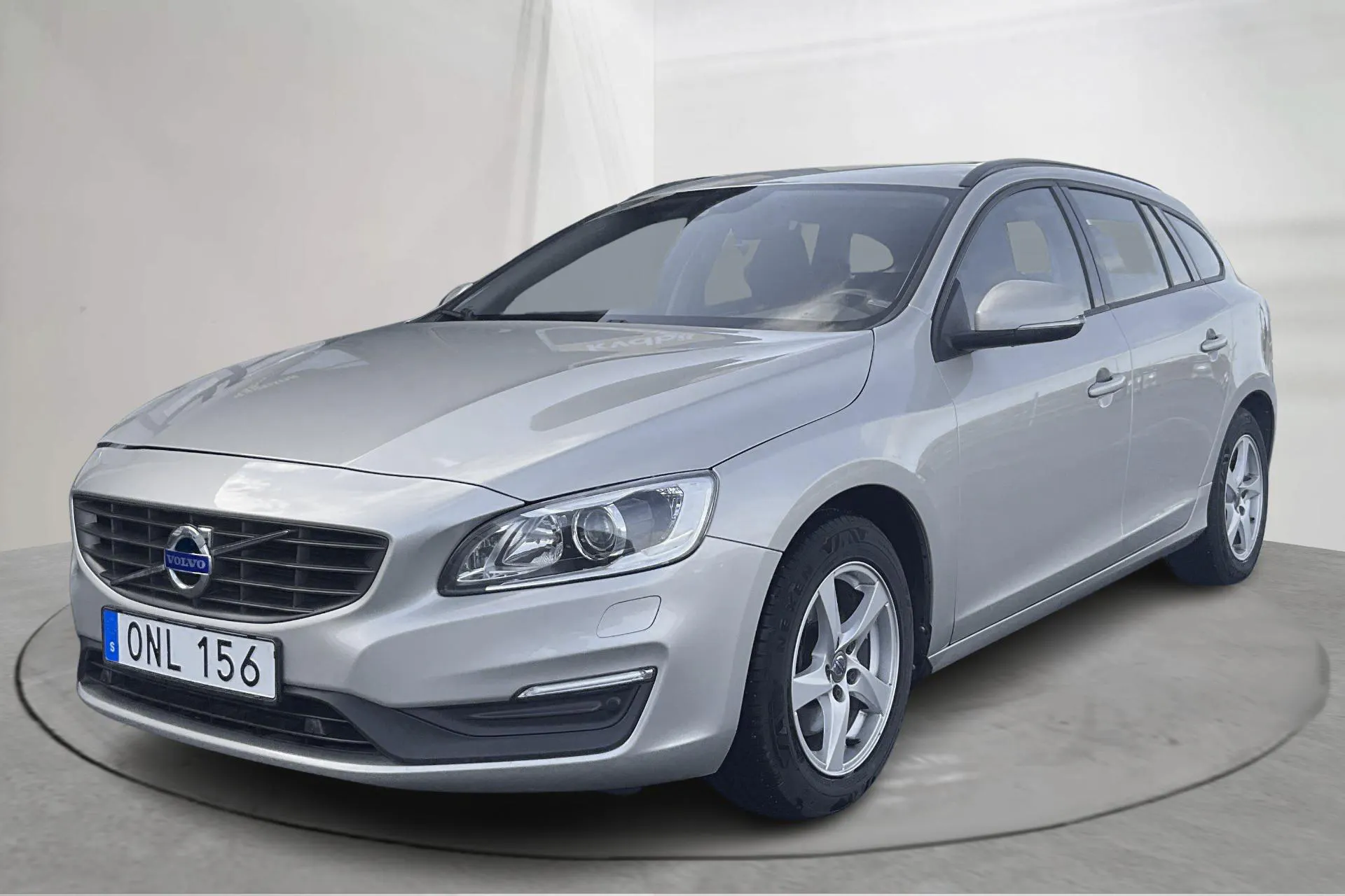 Presentation photo 1 of 18: Volvo V60 T3 (152hk) - 128 120 km - Automatic - Light Brown - 2018