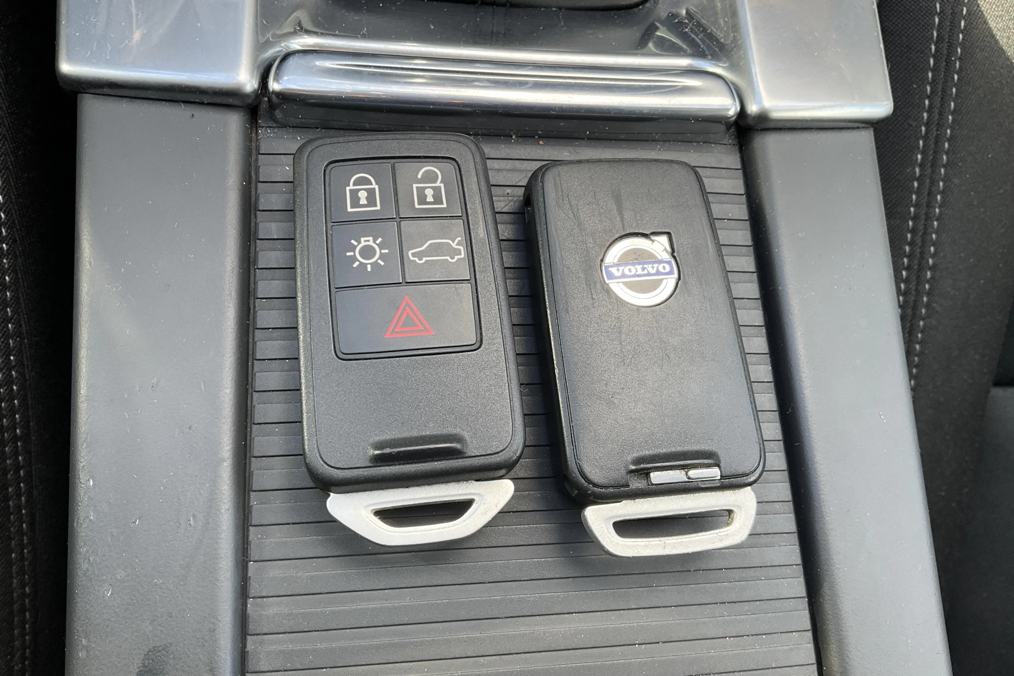 Presentation photo 18 of 18: Volvo V60 T3 (152hk) - 128 120 km - Automatic - Light Brown - 2018