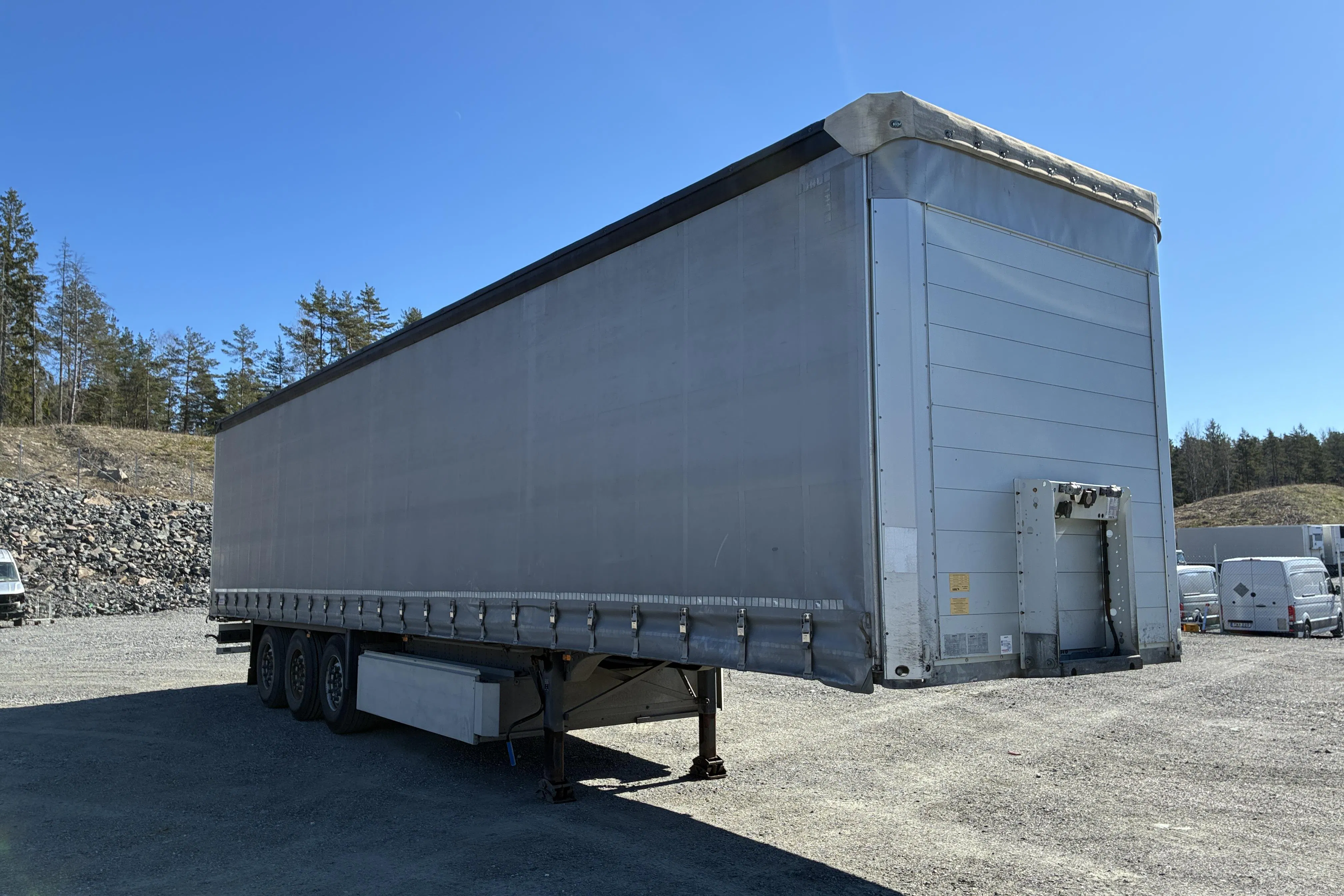 Presentationsfoto 2 av 90: SCHMITZ CARGOBULL SCB S3 - 0 km - 2017