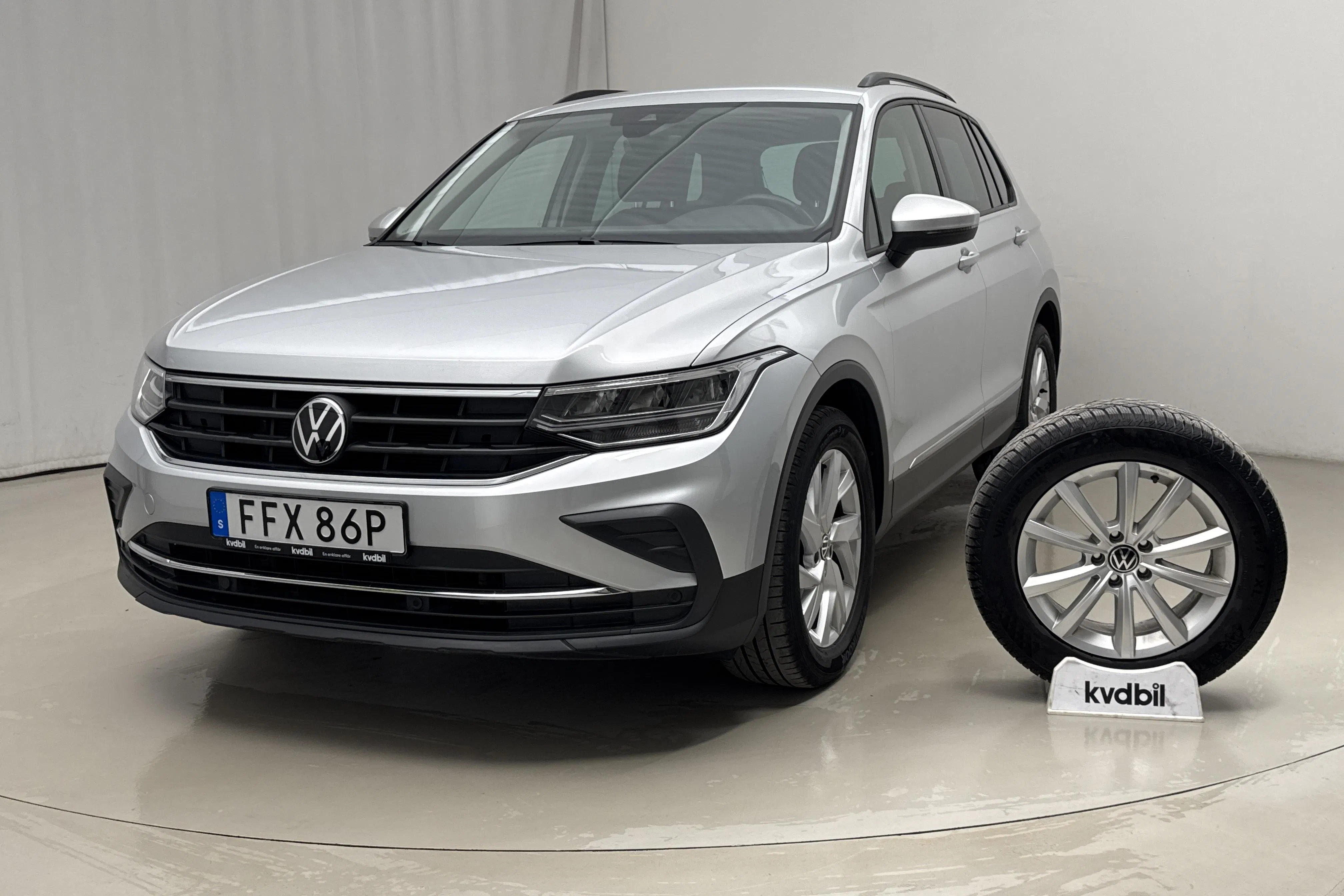 Presentationsfoto 1 av 22: VW Tiguan 1.5 TSI (150hk) - 7 793 mil - Automat - silver - 2021
