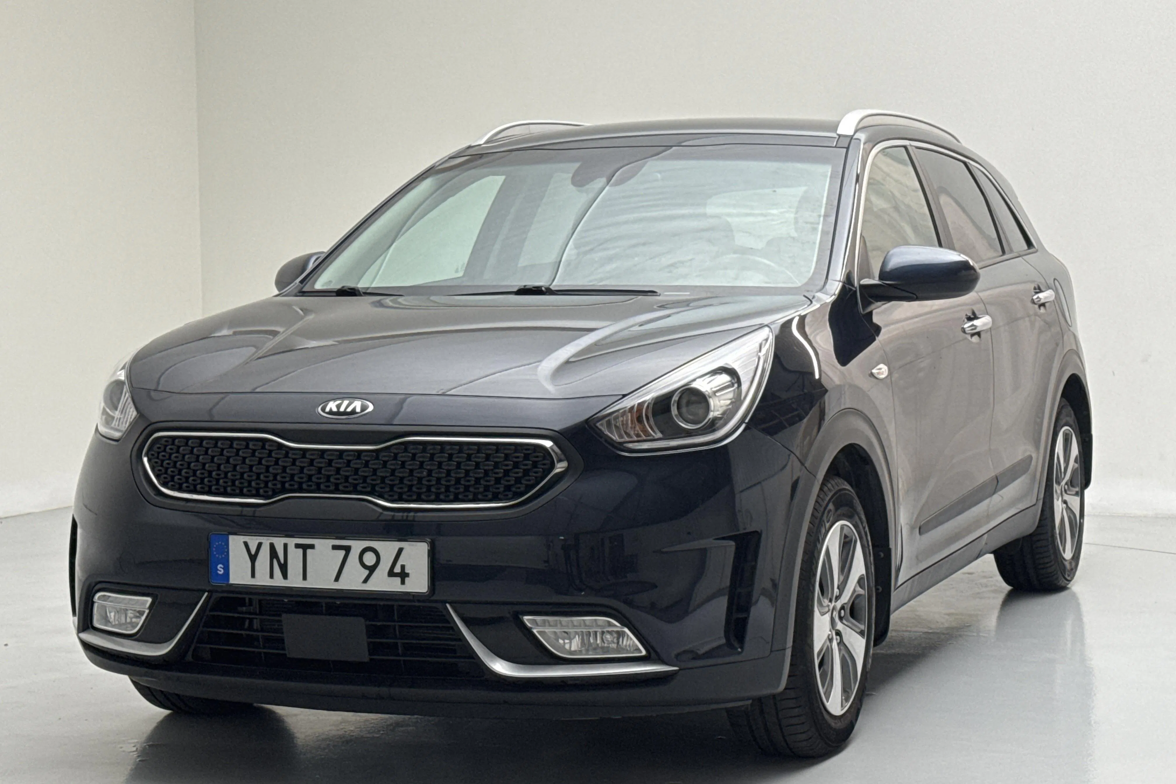 Presentation photo 1 of 15: KIA Niro Hybrid 1.6 (141hk) - 31 430 km - Automatic - blue - 2018