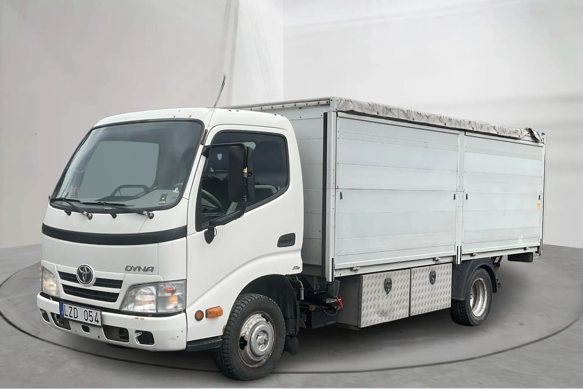 Presentation photo 1 of 13: Toyota Dyna 150 3.0 D-4D (109hk) - 114 560 km - Manual - 2008