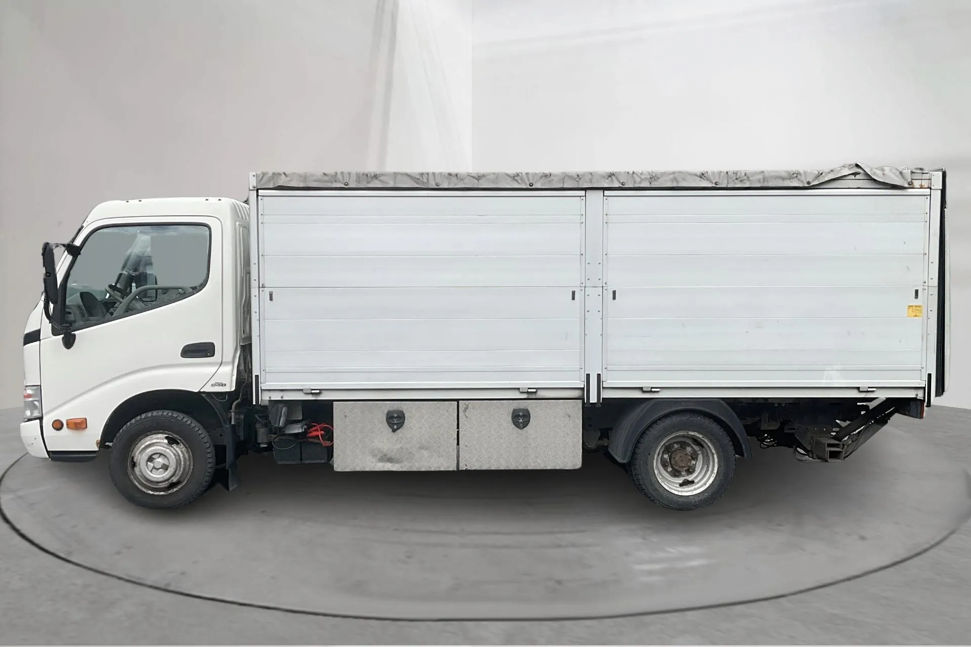 Presentation photo 2 of 13: Toyota Dyna 150 3.0 D-4D (109hk) - 114 560 km - Manual - 2008