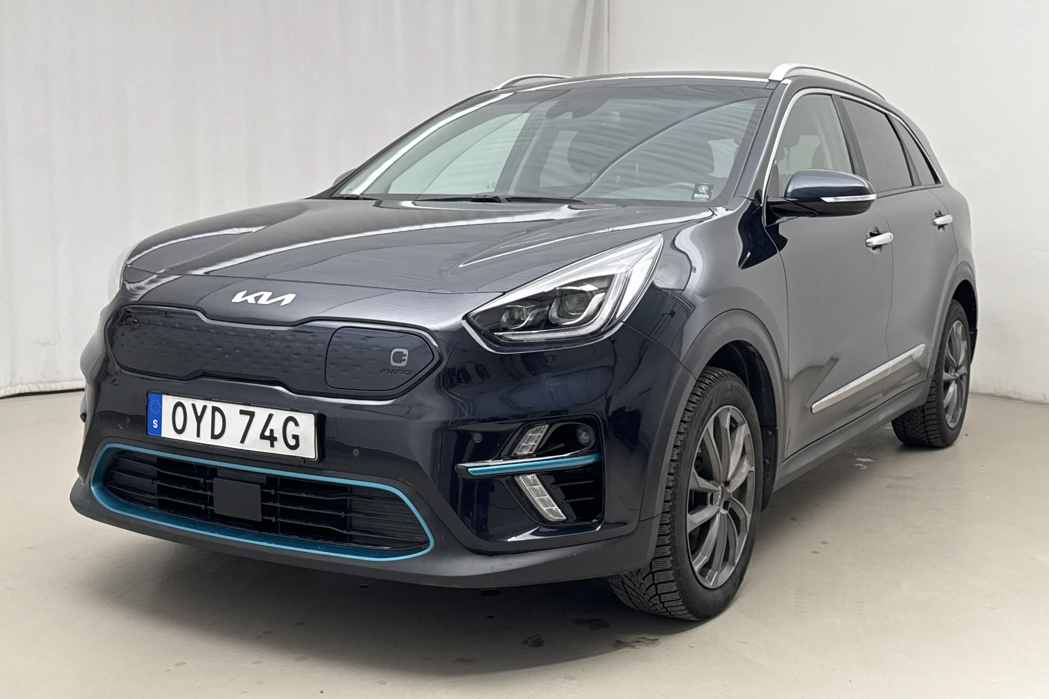 Presentationsfoto 1 av 23: KIA e-Niro 64kWh (204hk) - 7 808 mil - Automat - blå - 2022
