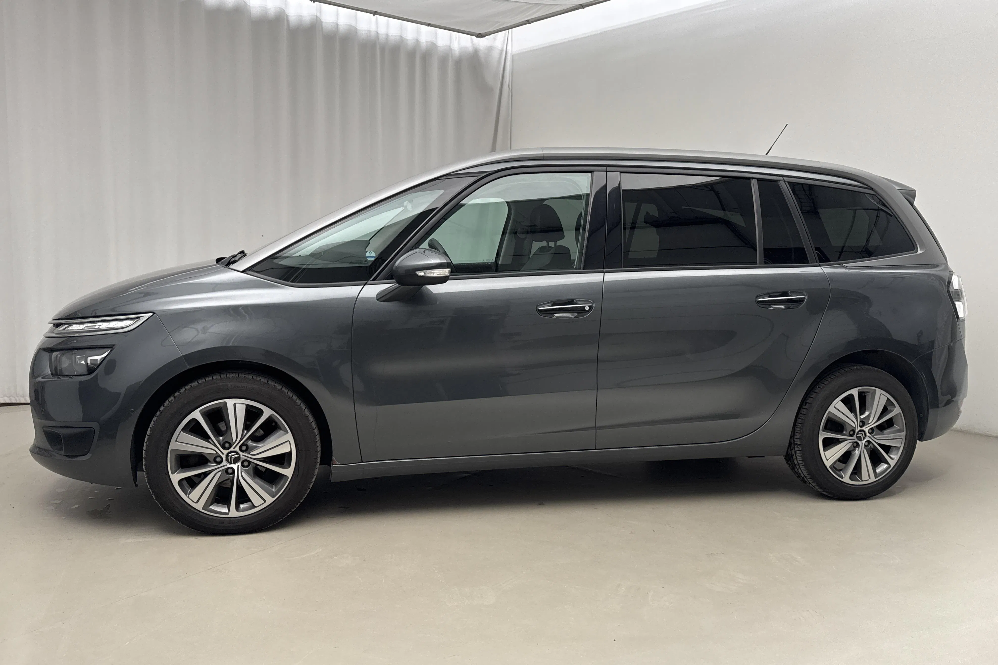 Presentation photo 2 of 19: Citroën C4 Grand Picasso Puretech (130hk) - 96 250 km - Manual - gray - 2016