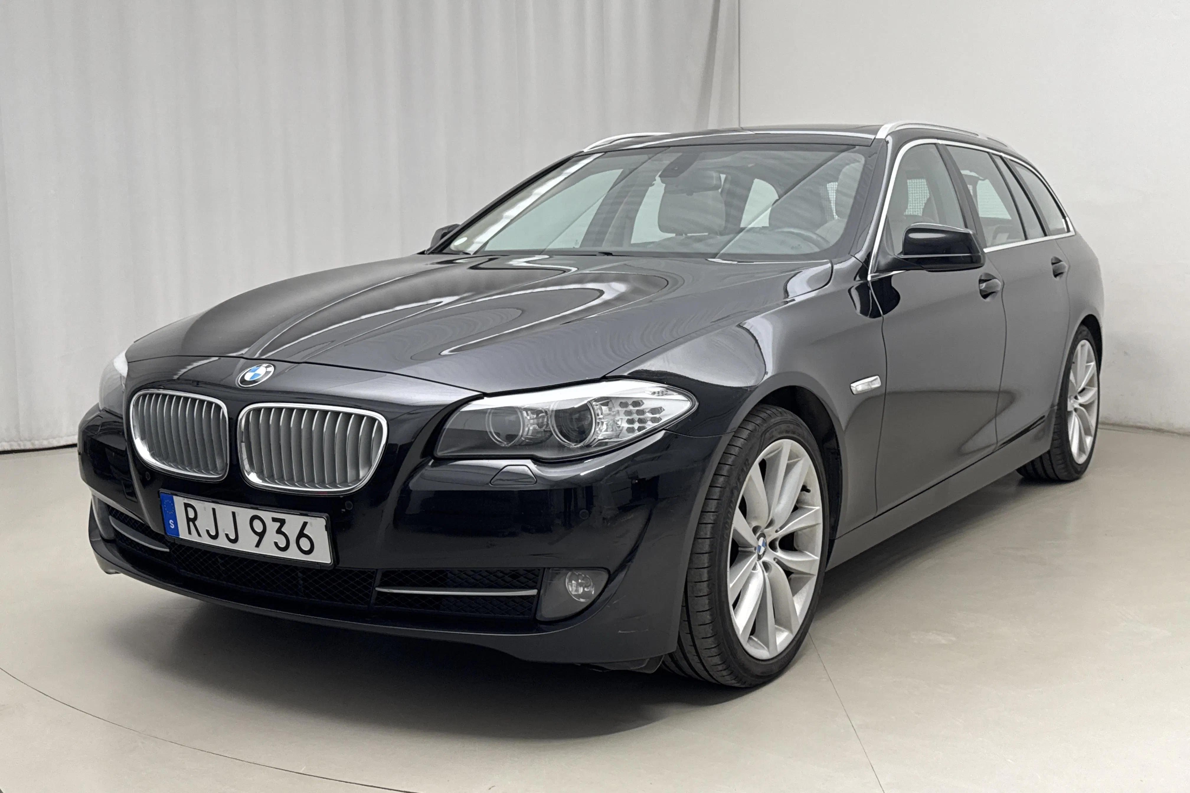 BMW 523i Touring, F11 (204hk)