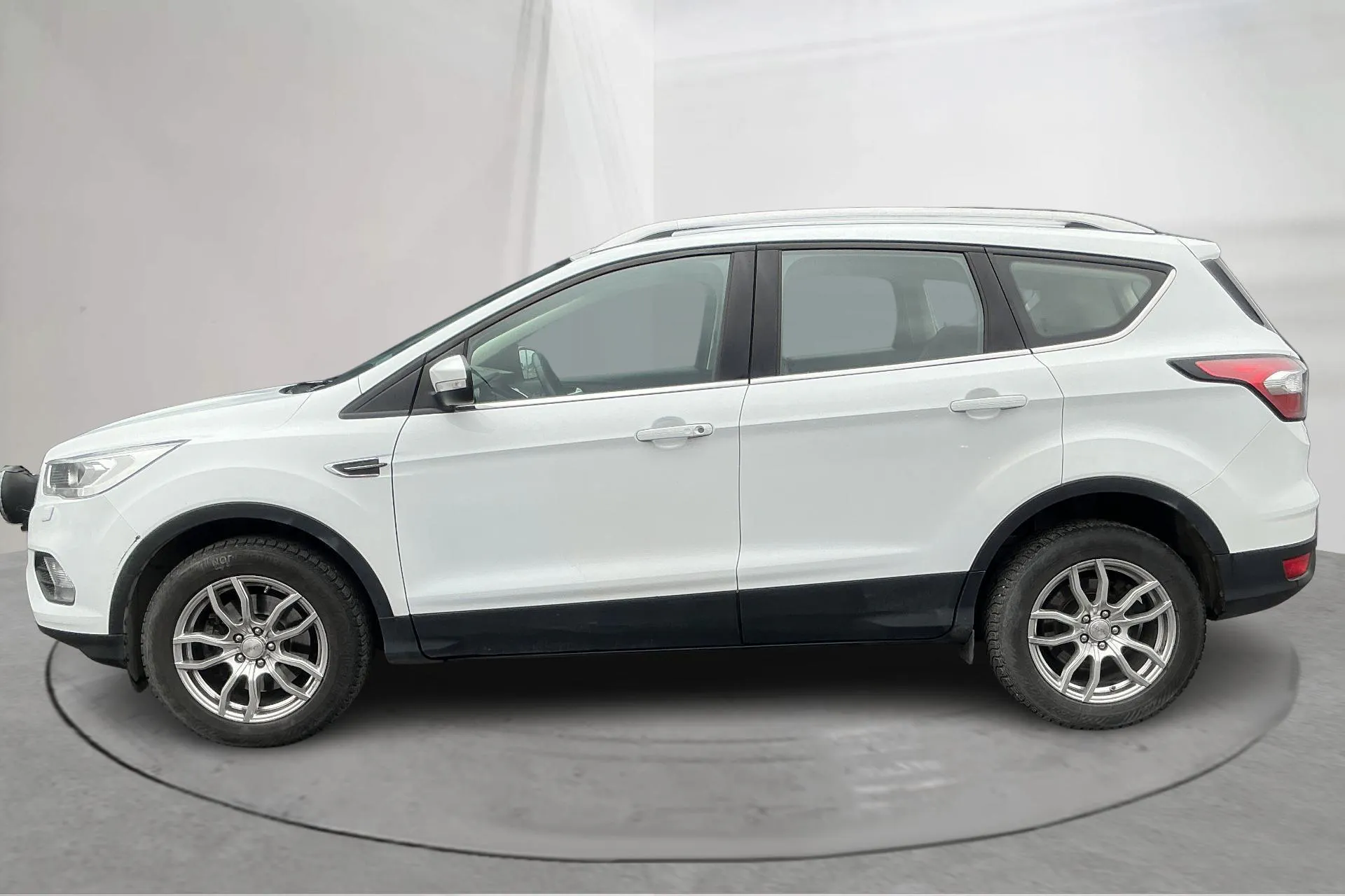 Presentation photo 2 of 15: Ford Kuga 1.5 EcoBoost AWD (175hk) - 61 330 km - Automatic - white - 2019