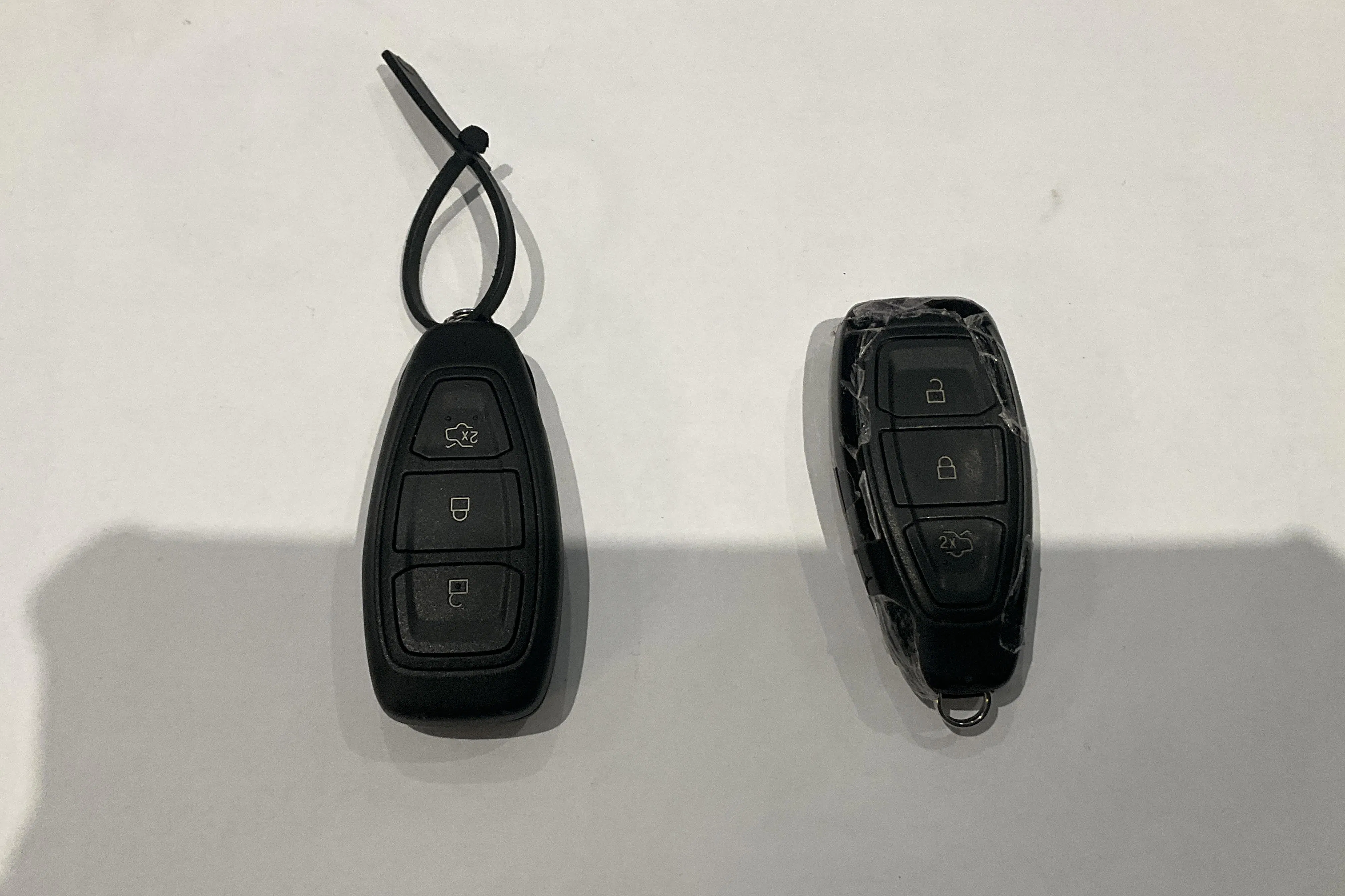 Presentation photo 15 of 15: Ford Kuga 1.5 EcoBoost AWD (175hk) - 61 330 km - Automatic - white - 2019