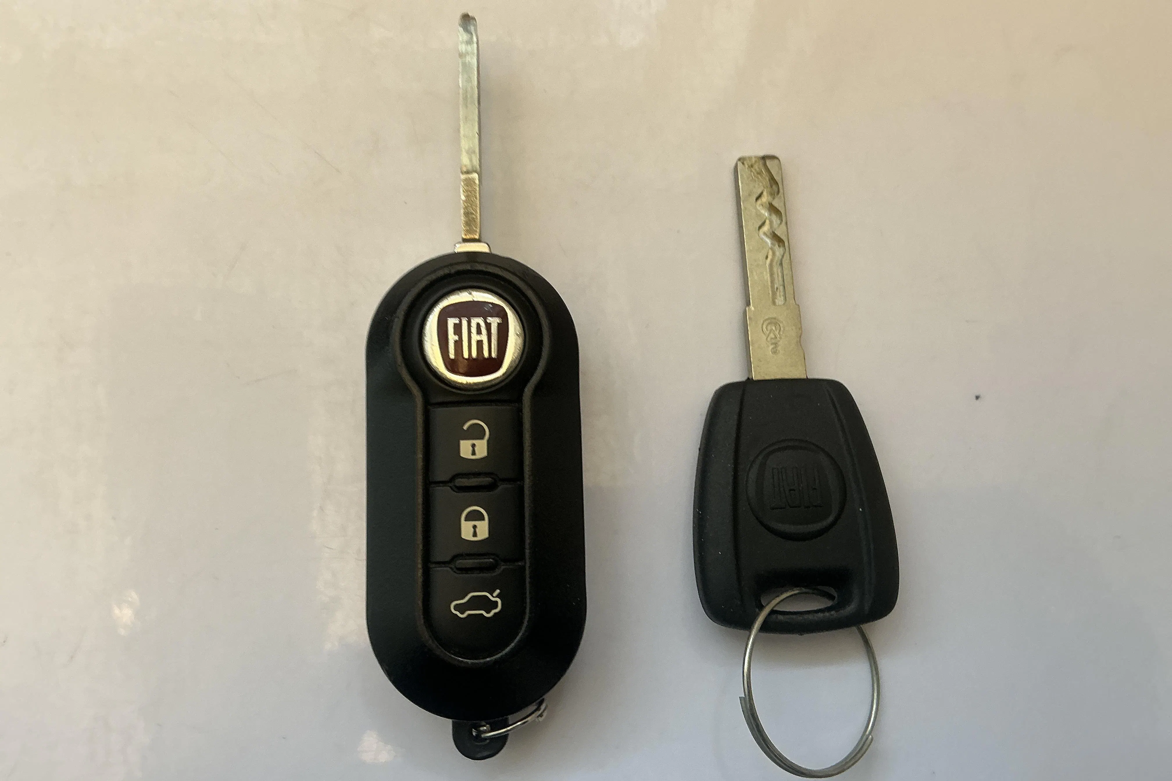 Presentationsfoto 14 av 14: Fiat 500 1.2 (69hk) - 4 572 mil - Manuell - vit - 2020