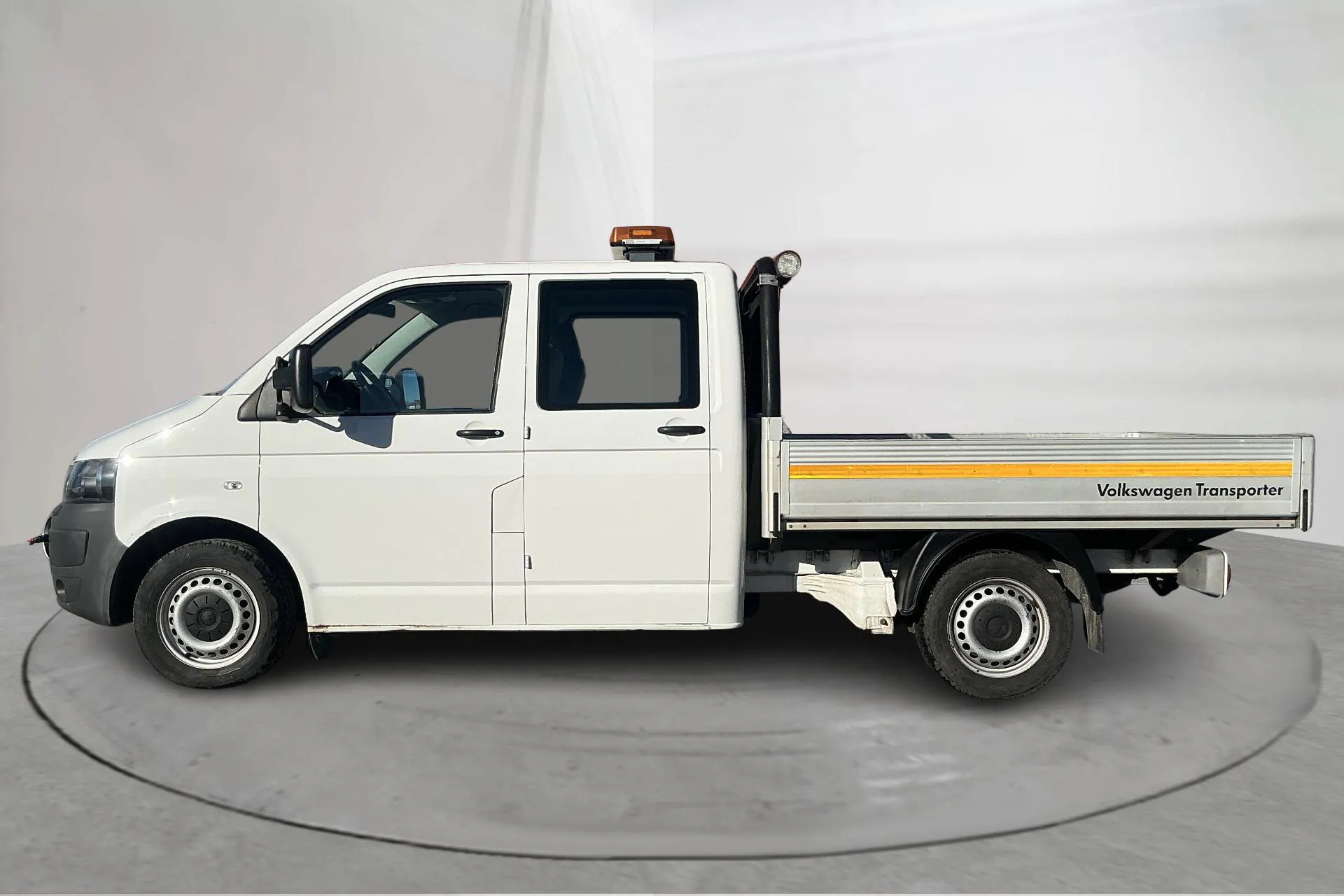Presentationsfoto 2 av 15: VW Transporter T5 2.0 TDI Pickup (140hk) - 10 067 mil - Manuell - vit - 2013