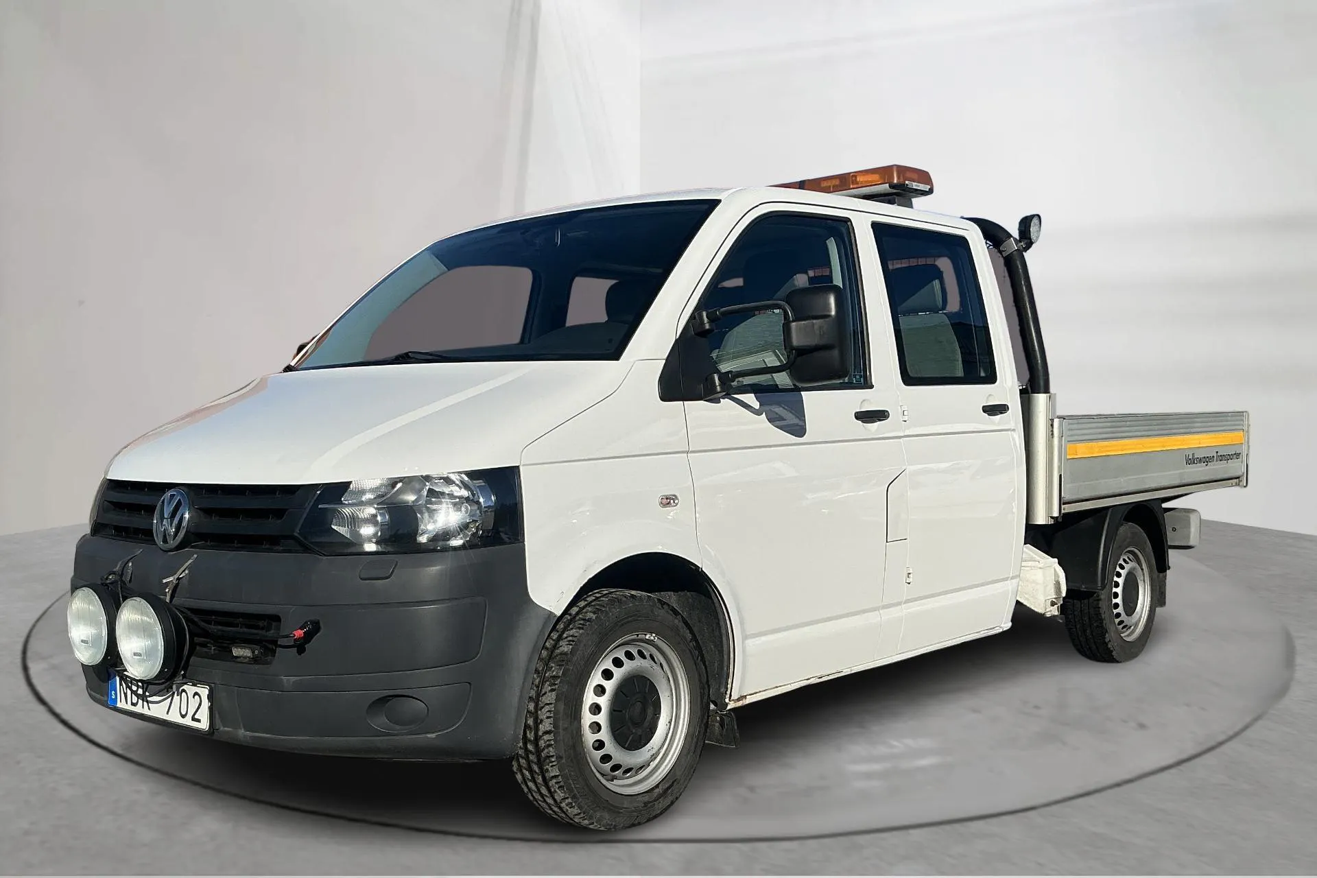 Presentationsfoto 1 av 15: VW Transporter T5 2.0 TDI Pickup (140hk) - 10 067 mil - Manuell - vit - 2013