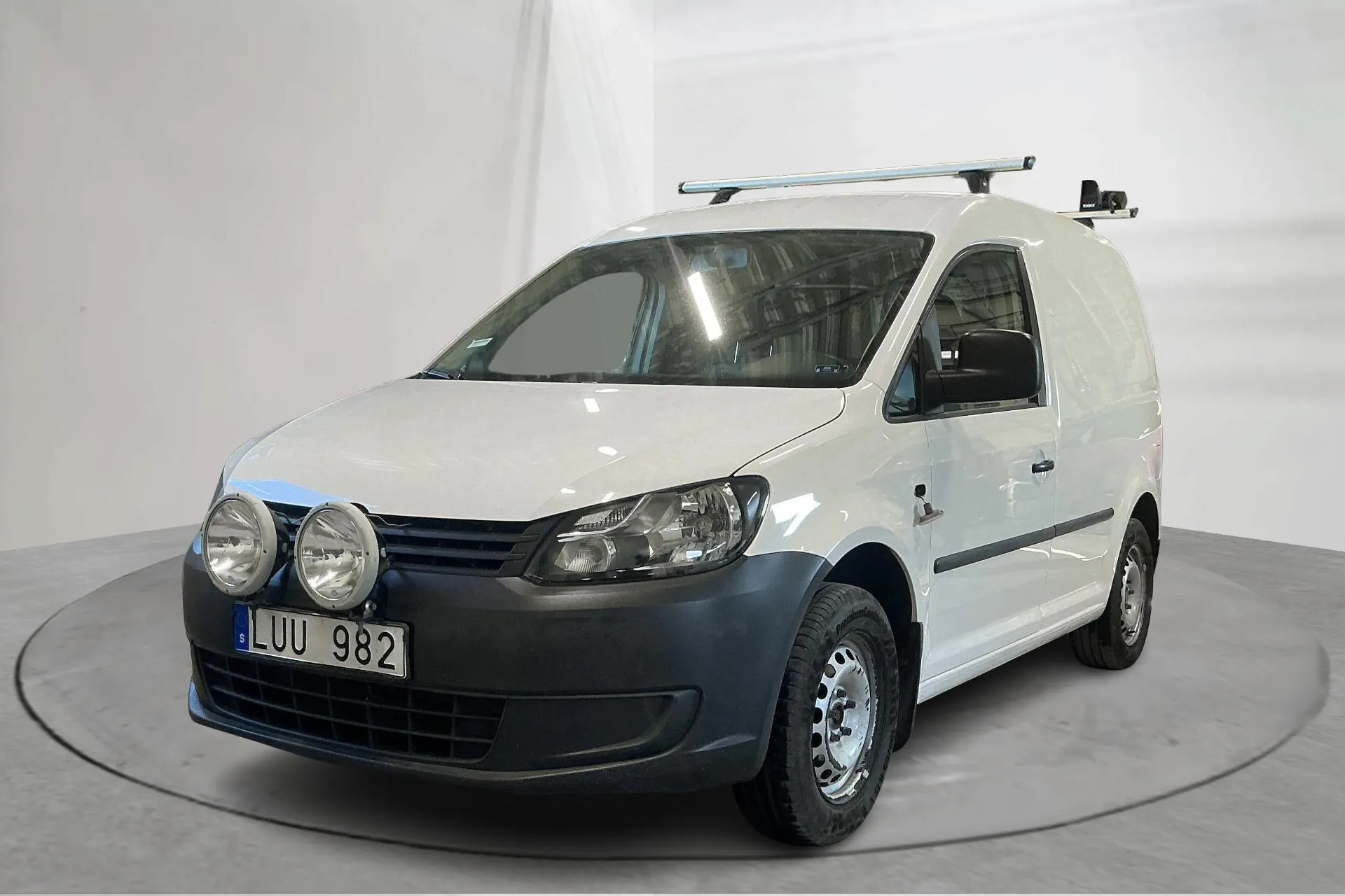 Presentationsfoto 1 av 15: VW Caddy 1.6 TDI Skåp (102hk) - 9 091 mil - Manuell - vit - 2012