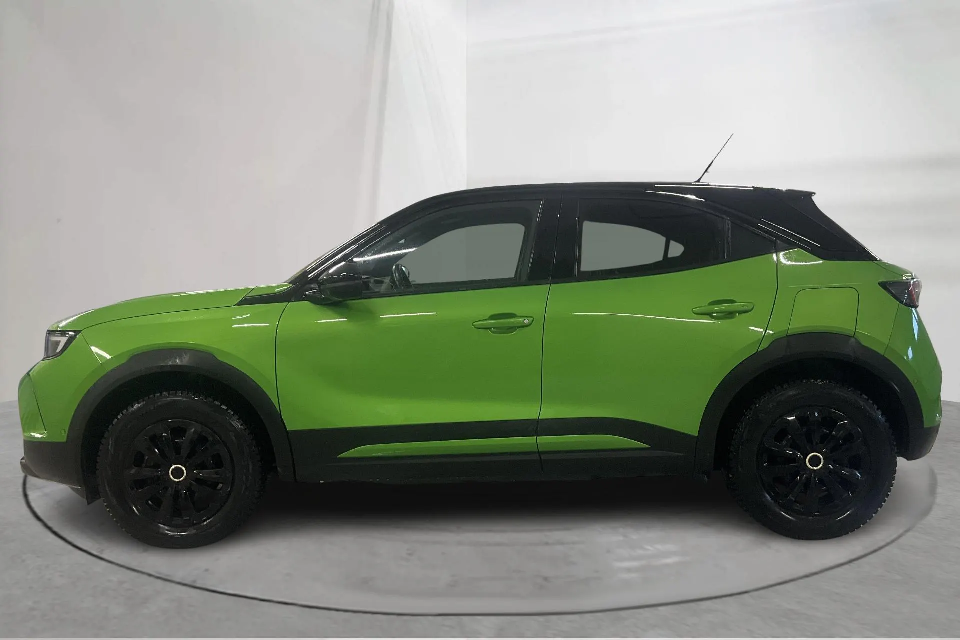 Presentation photo 2 of 21: Opel Mokka-e (136hk) - 31 250 km - Automatic - green - 2022