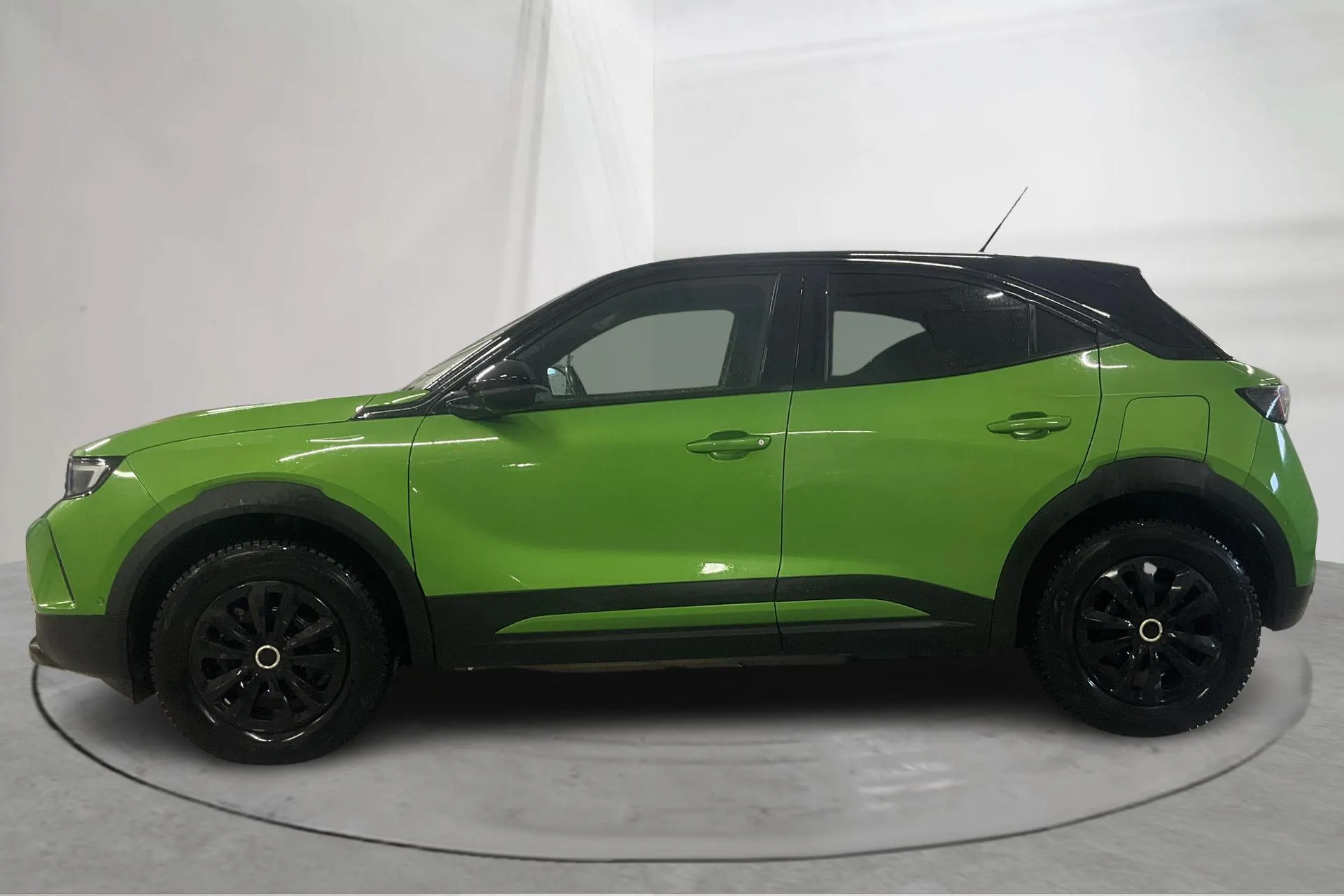 Presentationsfoto 2 av 21: Opel Mokka-e (136hk) - 3 125 mil - Automat - grön - 2022