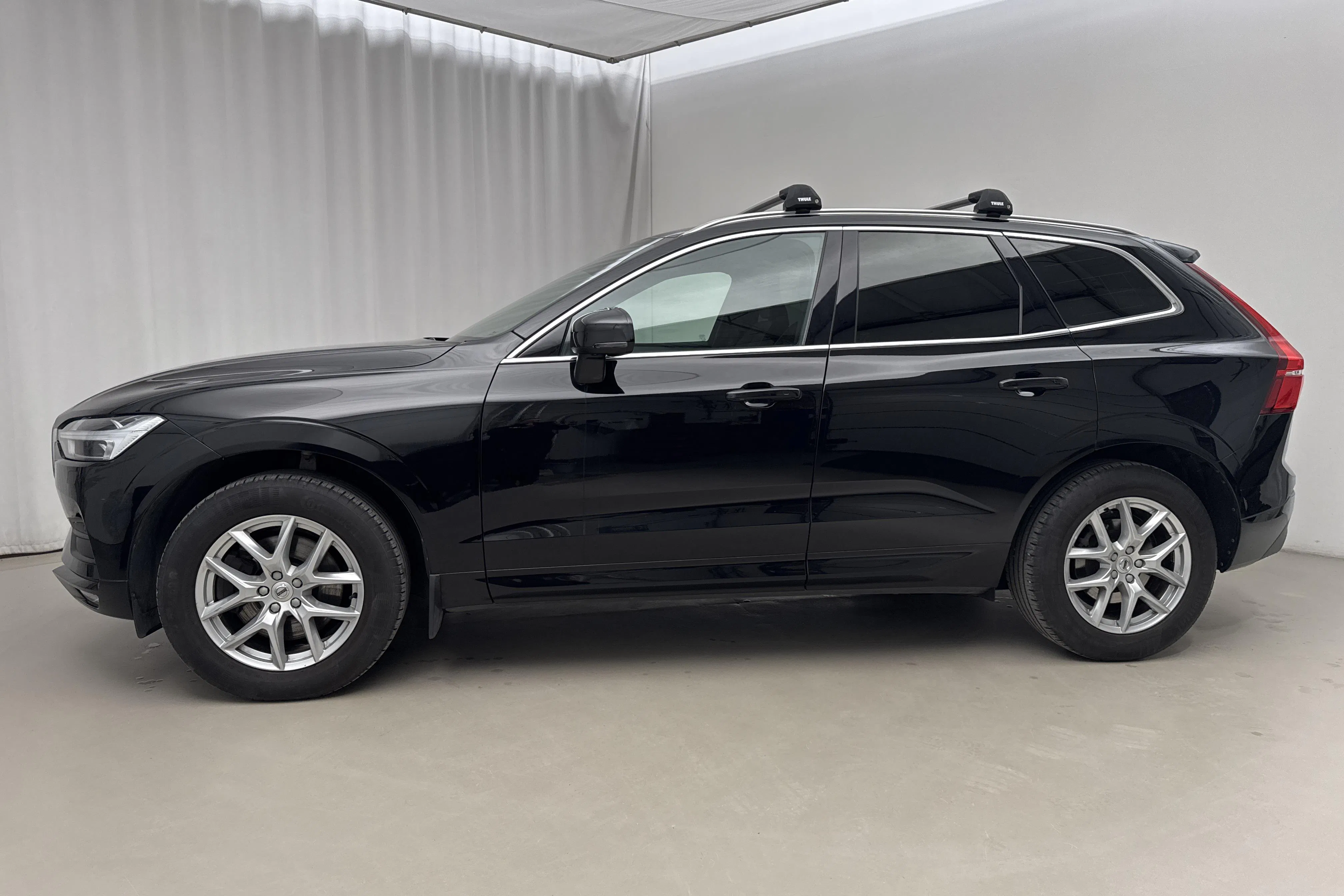 Presentation photo 2 of 24: Volvo XC60 T5 AWD (250hk) - 46 350 km - Automatic - black - 2020