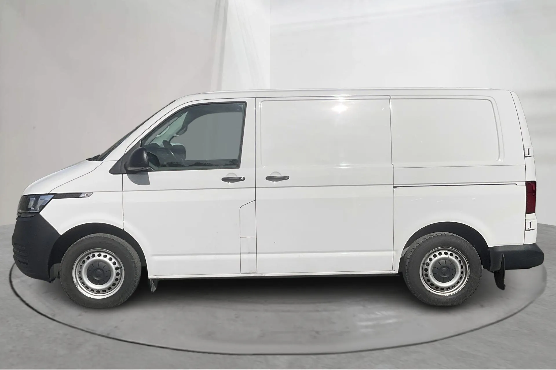 Presentation photo 2 of 14: VW Transporter T6.1 Skåp TDI (150hk) - 98 940 km - Automatic - white - 2023