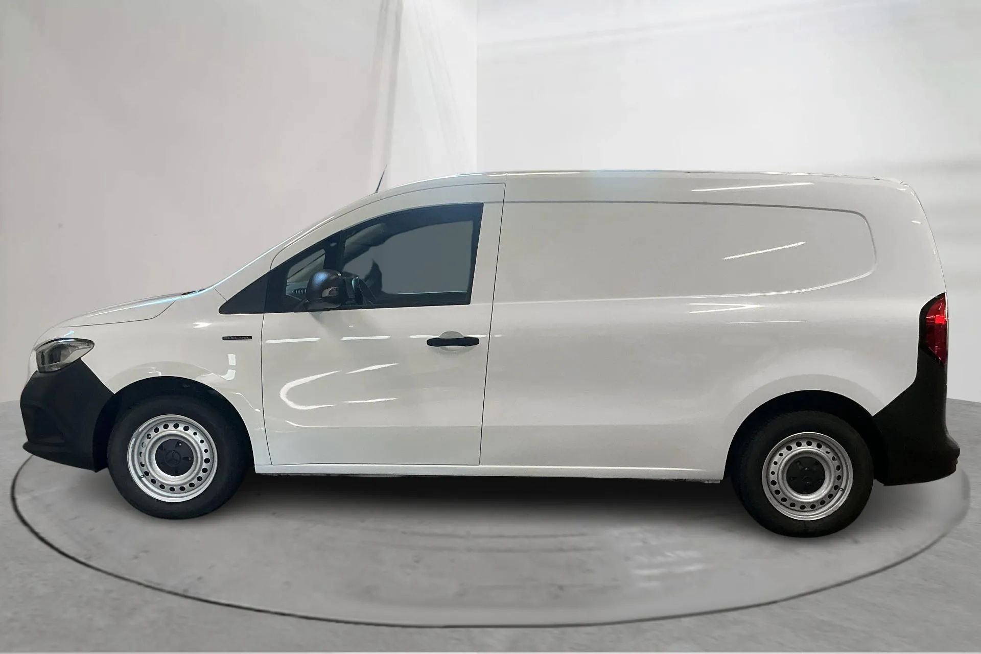 Presentation photo 2 of 16: Mercedes eCitan Skåp 45kWh (122hk) - 23 760 km - Automatic - white - 2023
