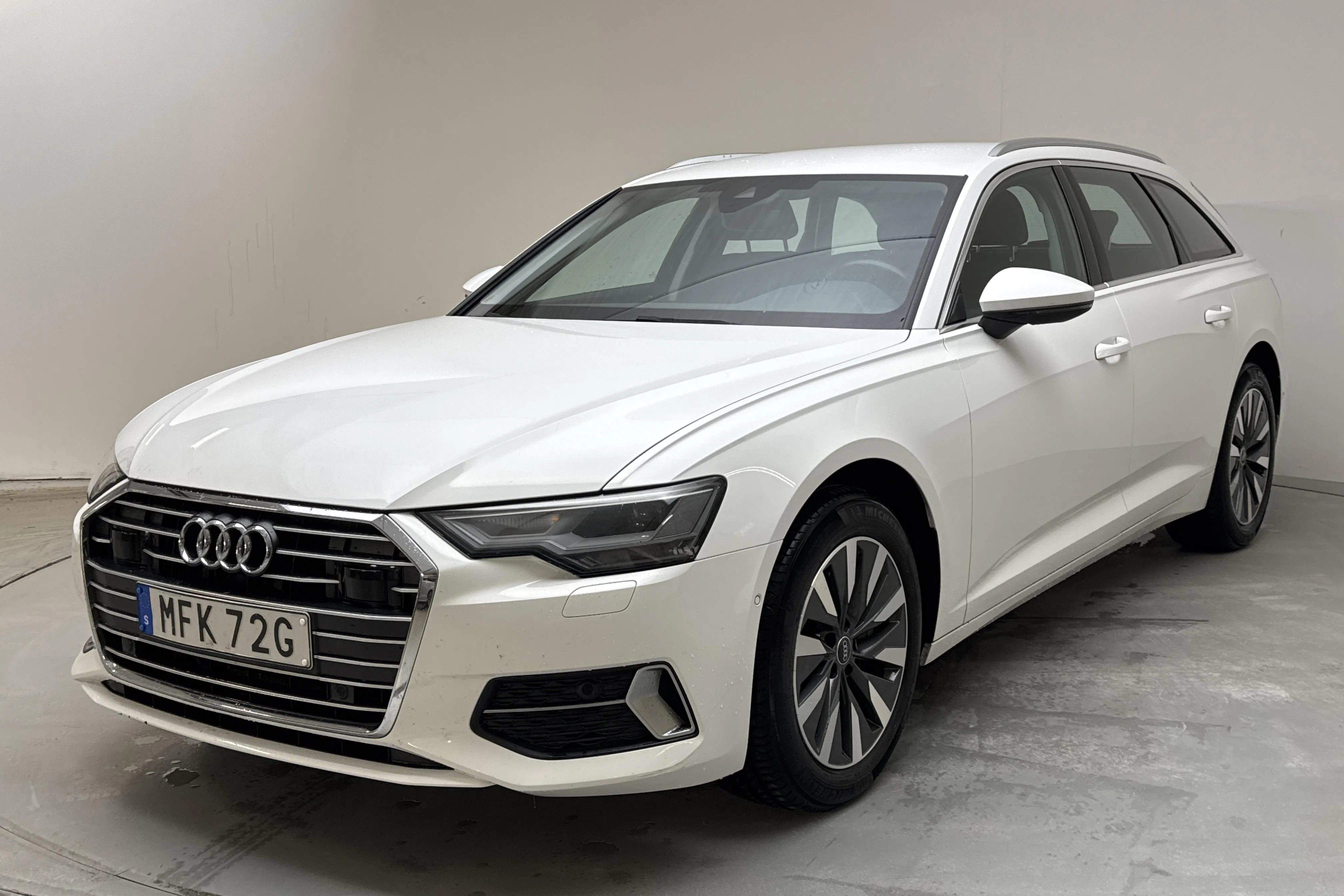 Presentationsfoto 1 av 13: Audi A6 Avant 40 TDI (204hk) - 11 281 mil - Automat - vit - 2021