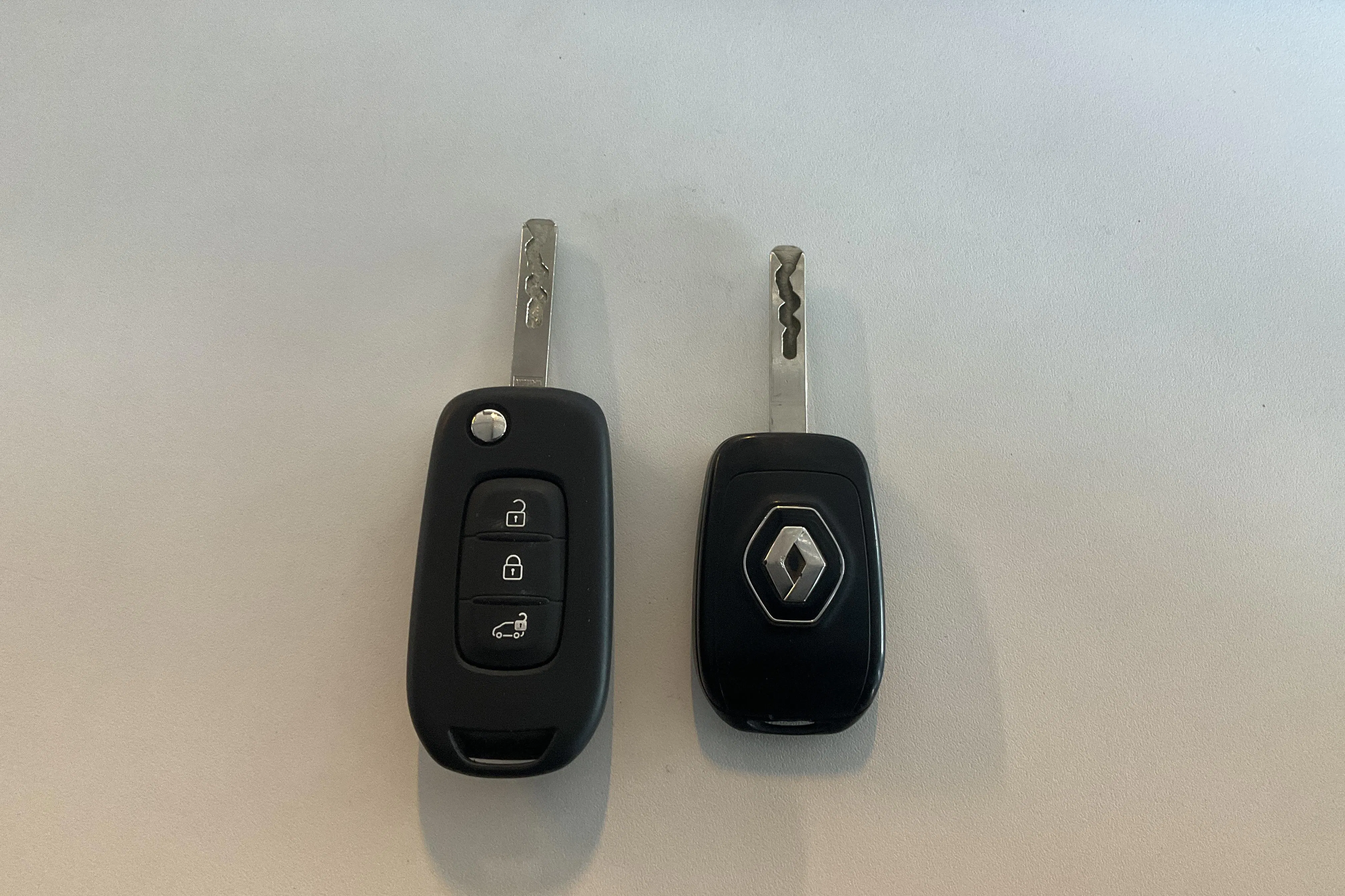 Presentationsfoto 17 av 17: Renault Trafic 2.0 dCi Skåp (150hk) - 3 389 mil - Automat - vit - 2023