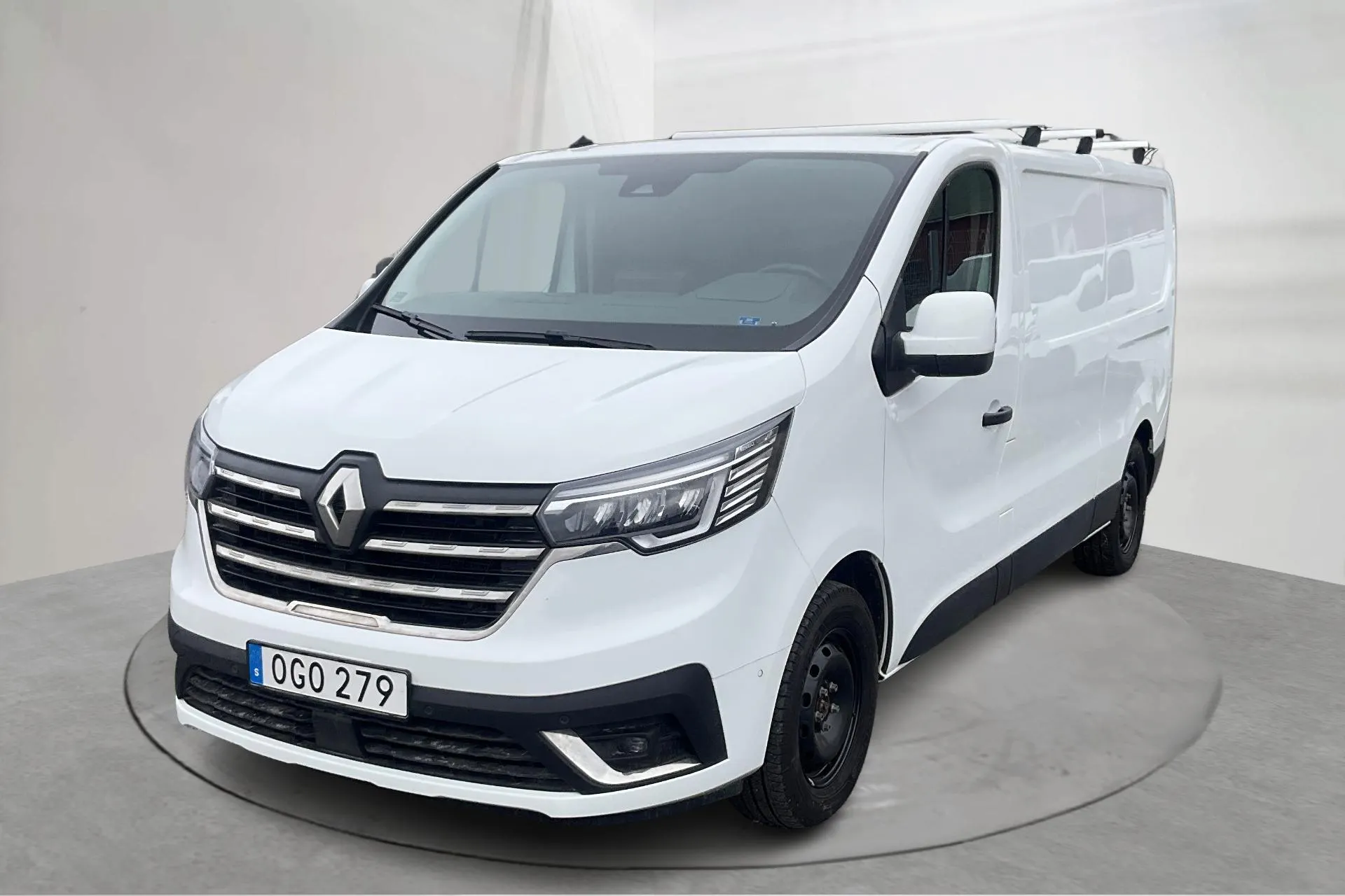 Presentationsfoto 1 av 14: Renault Trafic 2.0 dCi Skåp (150hk) - 3 566 mil - Manuell - vit - 2023